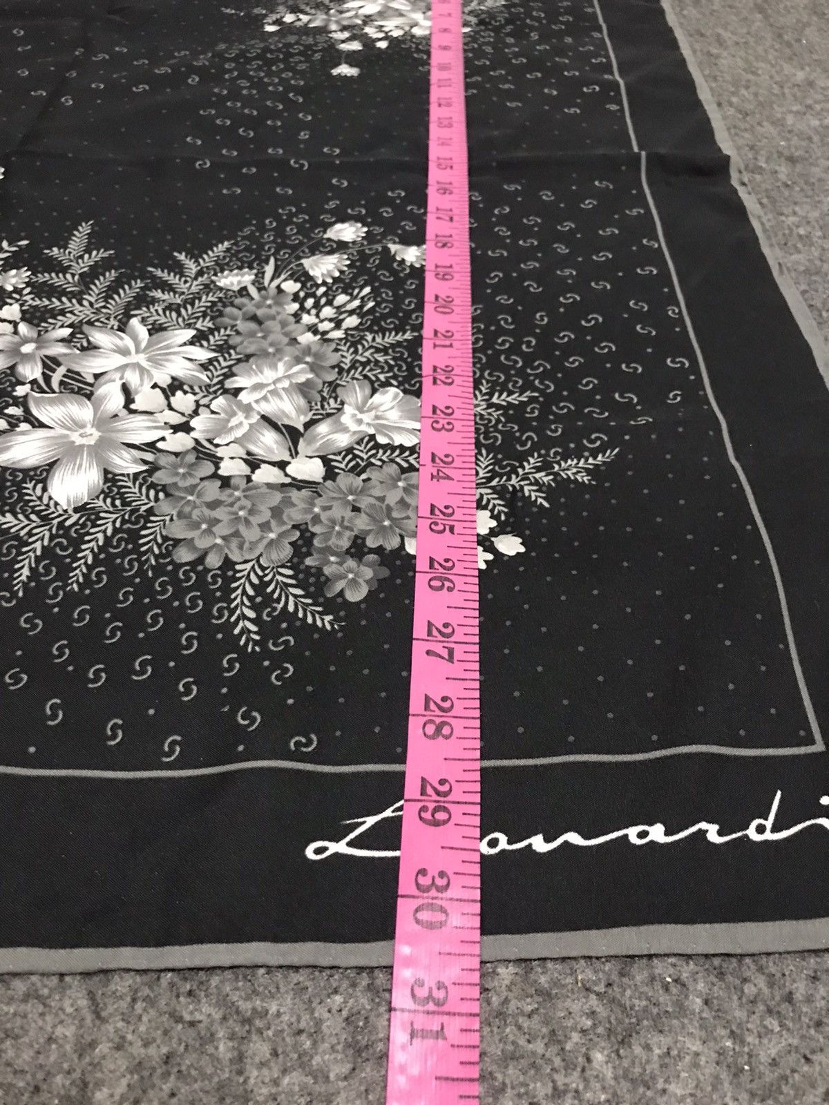Leonard Paris Vintage Leonard Floral Design Motif Printed Size ONE SIZE - 5 Thumbnail