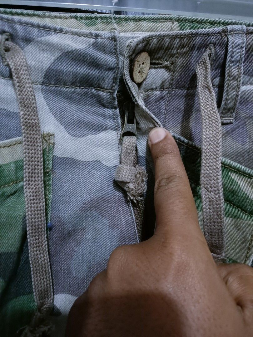 Japanese Brand Japanese brand gardener pocket camo pants Size US 32 / EU 48 - 8 Thumbnail