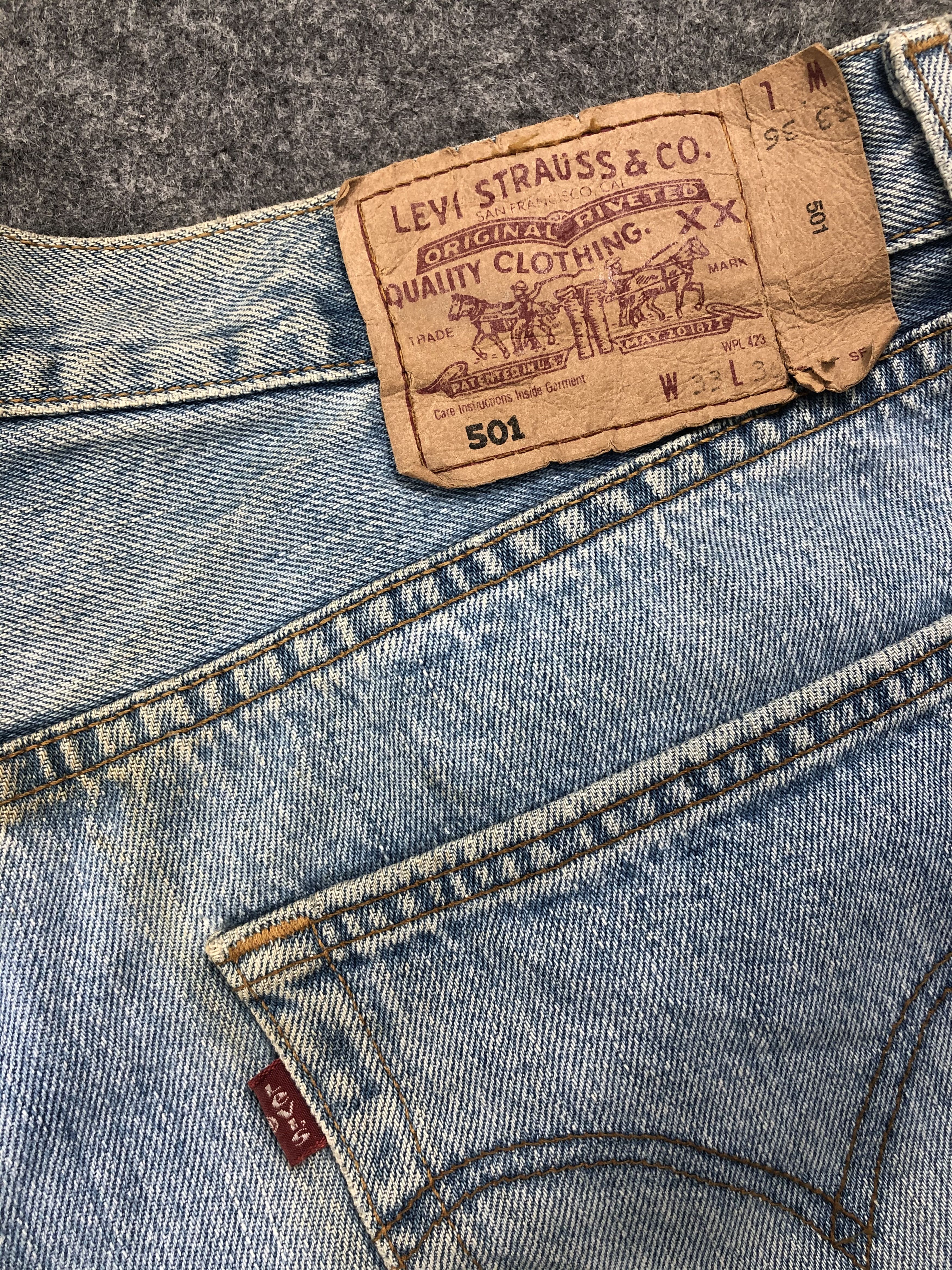 Levi's Light Wash Vintage Levi's 501 Jeans 33x35 Denim -JN1126 Size US 33 - 10 Thumbnail