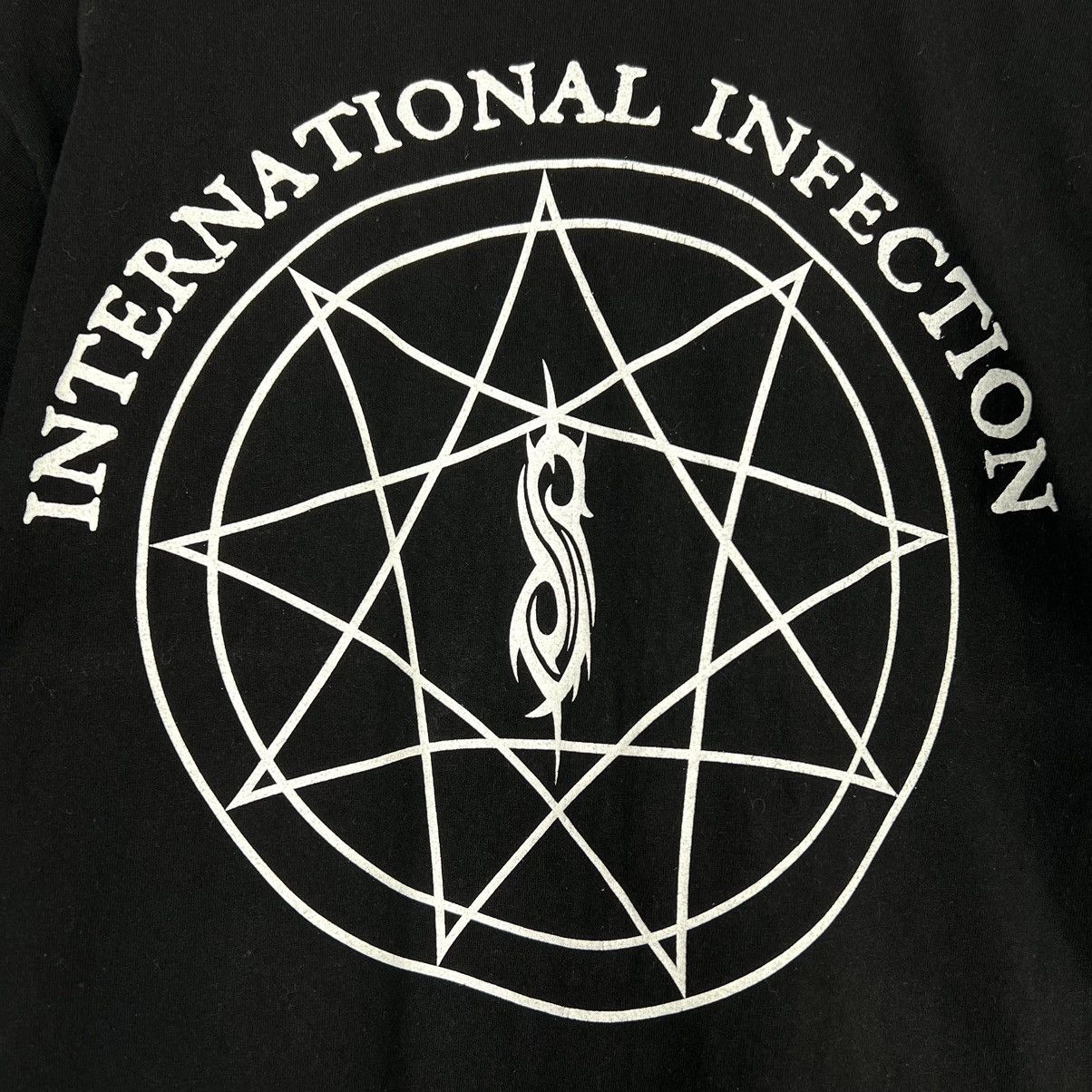 Band Tees Vintage Slipknot ‘International Infection’ Euro T Shirt Size US L / EU 52-54 / 3 - 5 Thumbnail