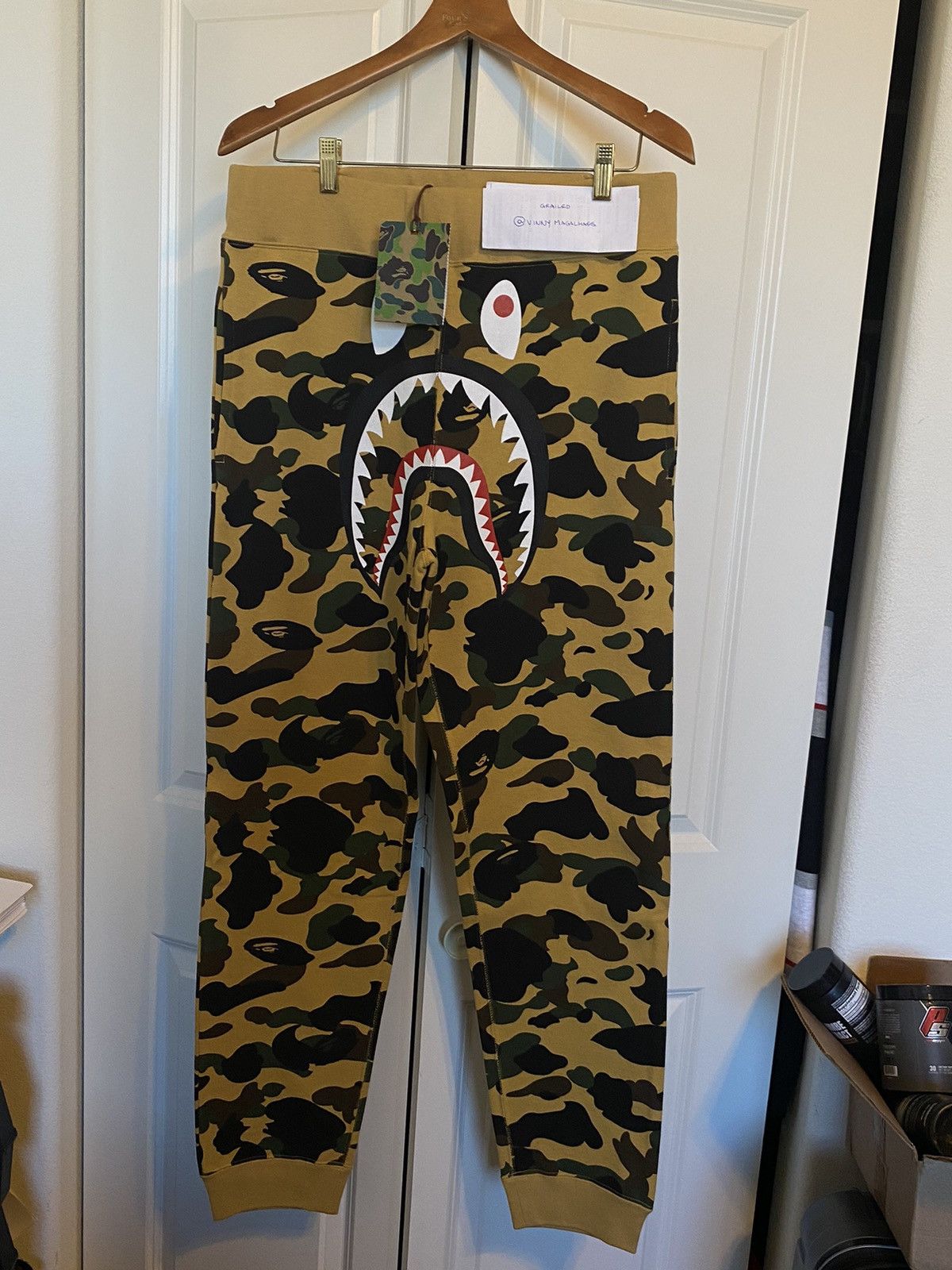 Bape 1ST CAMO SHARK SWEAT PANTS Size US 34 / EU 50 - 1 Thumbnail