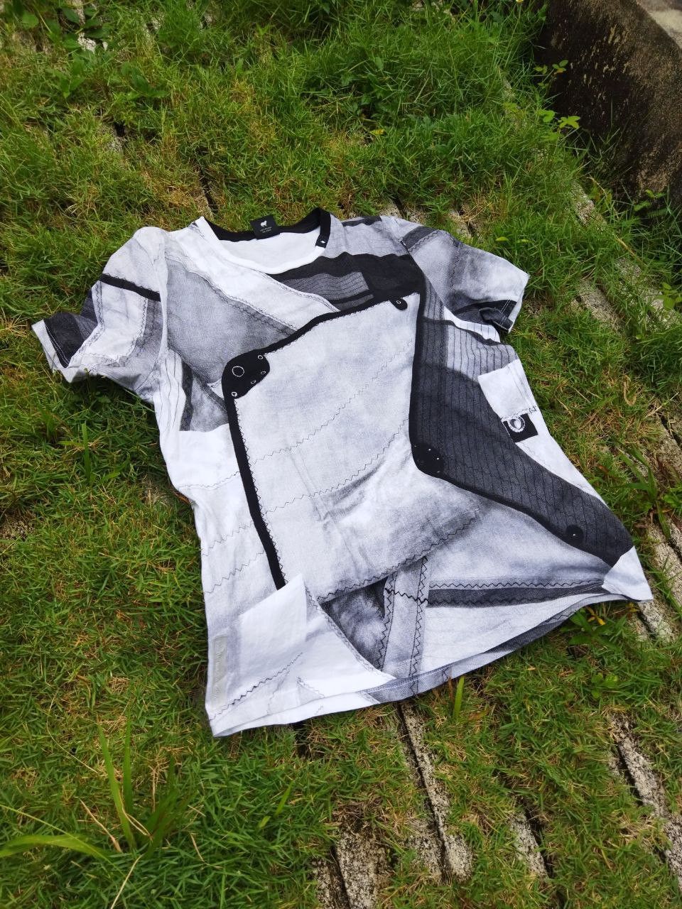 Hussein Chalayan × Puma Puma X Hussein Chalayan Overprint T-shirt Size US M / EU 48-50 / 2 - 3 Thumbnail