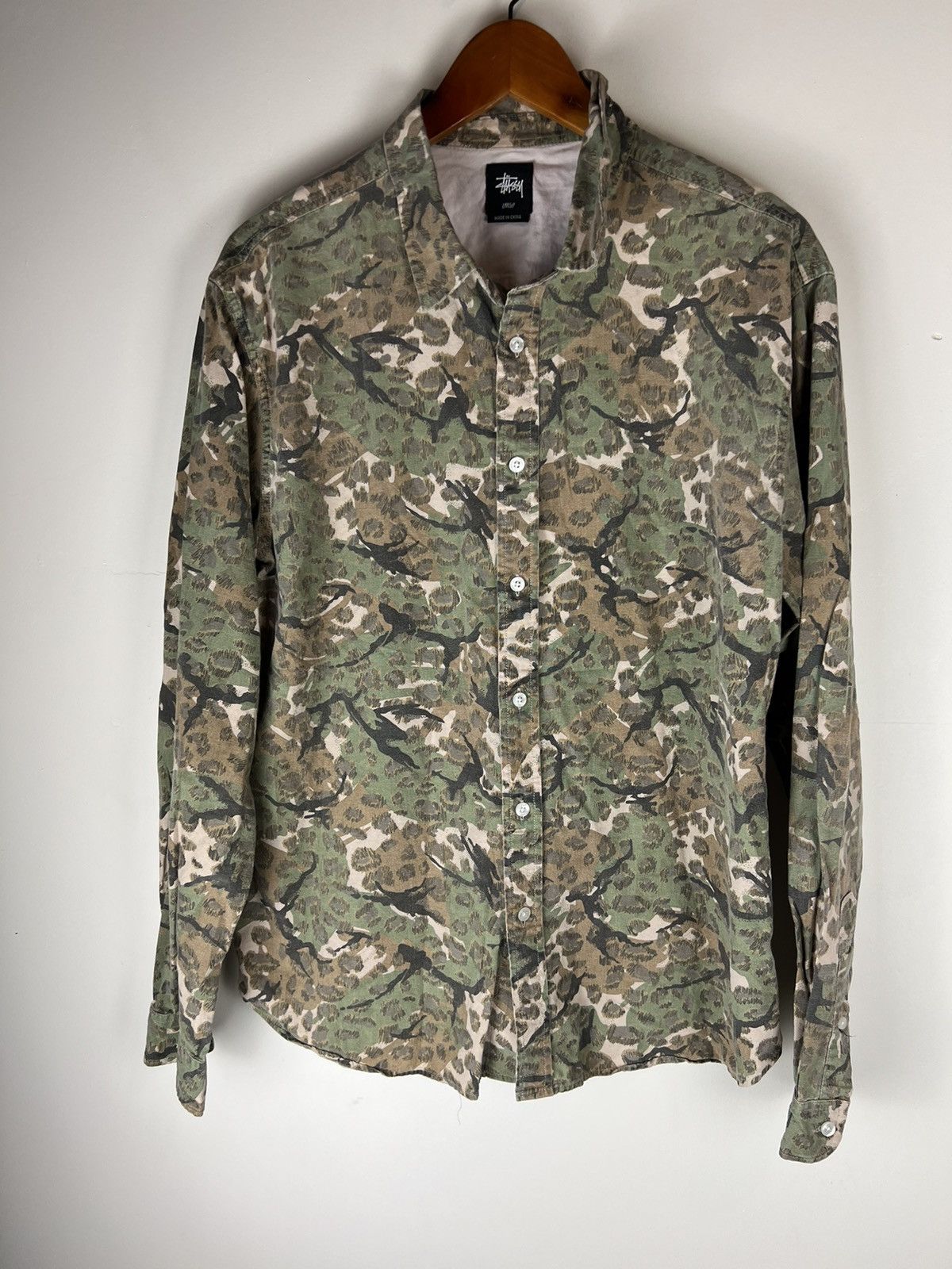 Stussy Stussy Camo Longsleeve Button Up Shirt Size US L / EU 52-54 / 3 - 1 Thumbnail