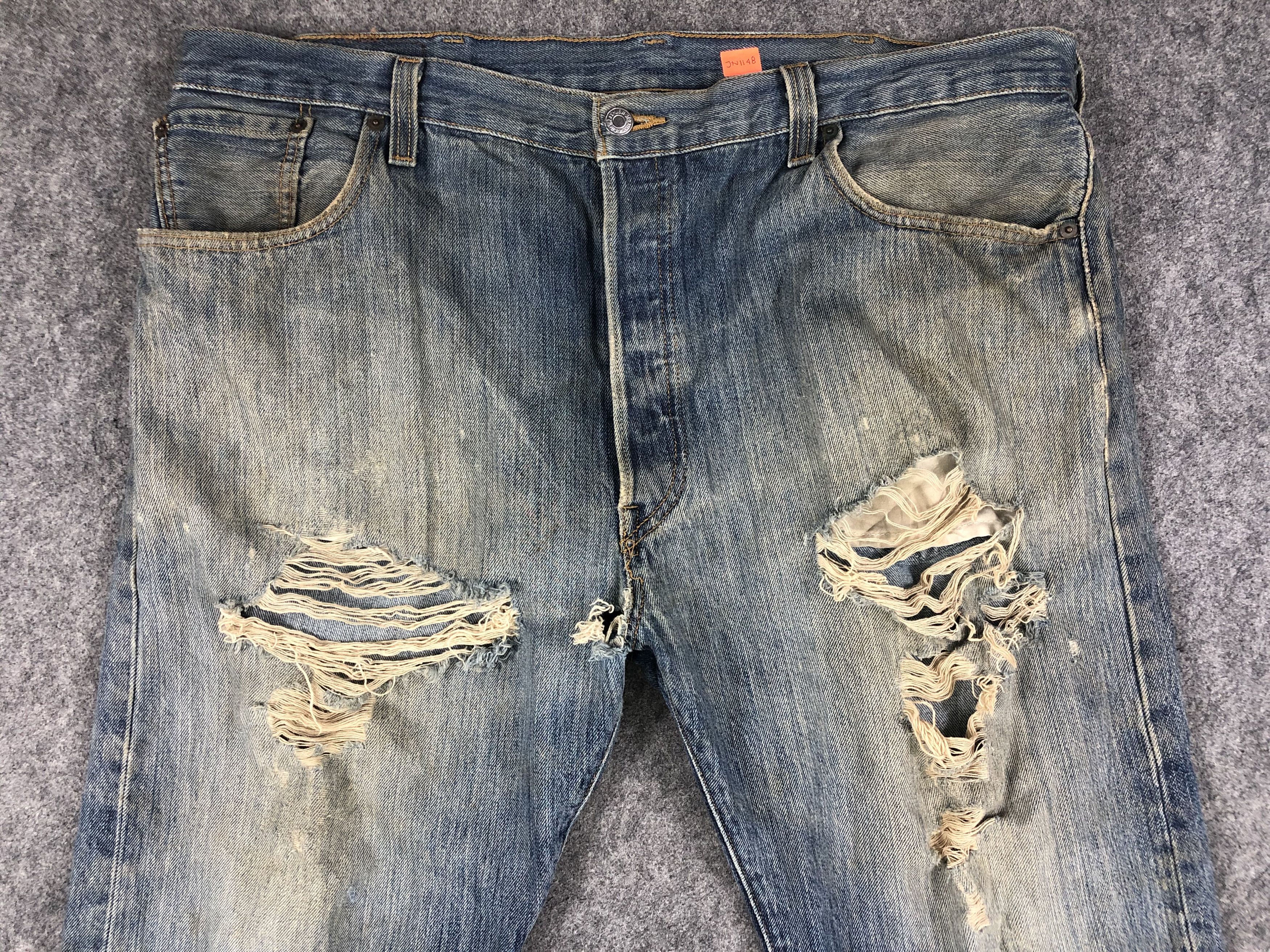Levi's Ripped Blue Distressed Vintage Levi's 501 Denim -JN1148 Size US 41 - 3 Thumbnail