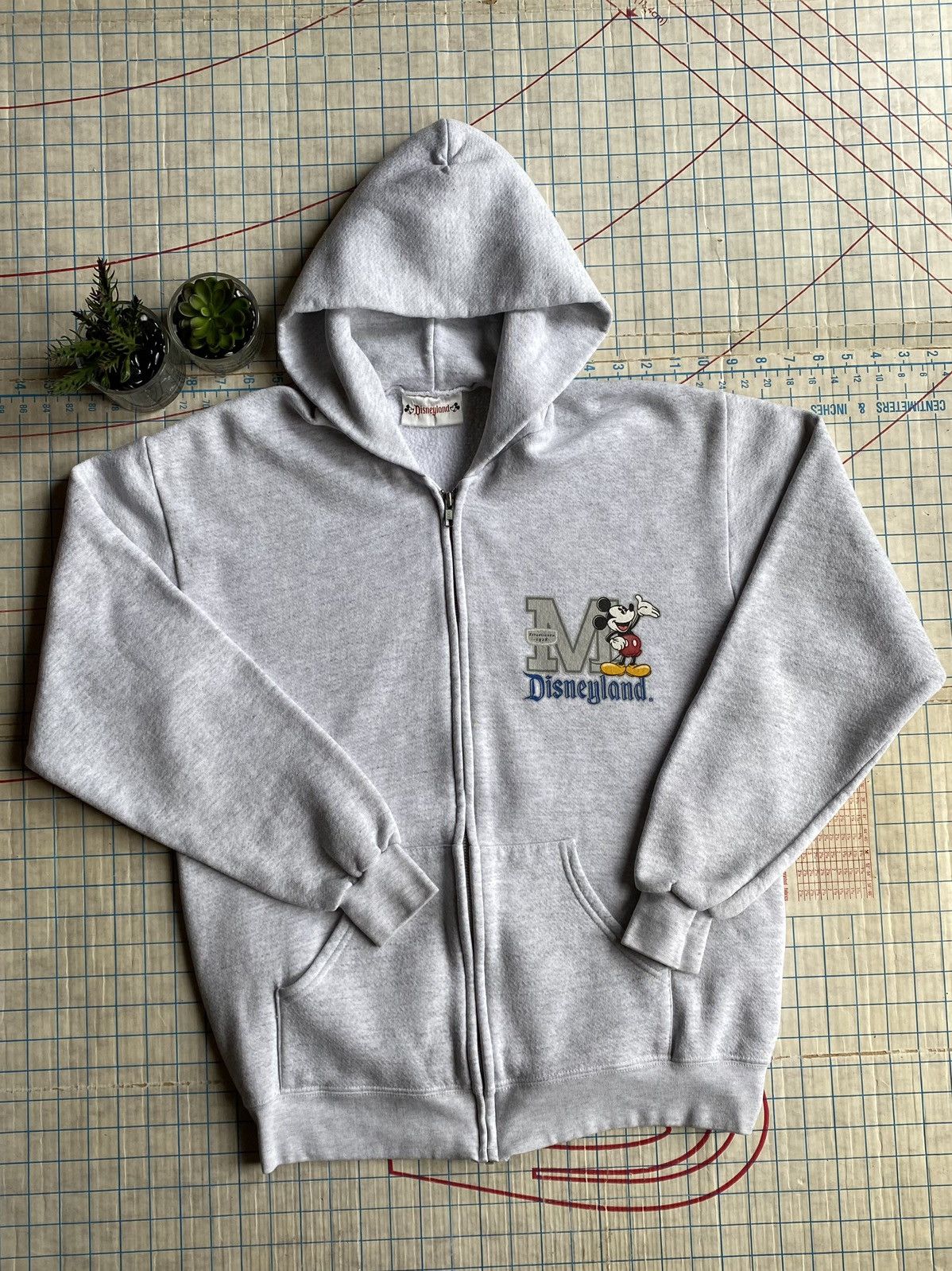 Disney × Mickey Mouse × Vintage Vintage Mickey Mouse Disneyland Full Zip Hoodie Grey Medium Size US M / EU 48-50 / 2 - 1 Thumbnail