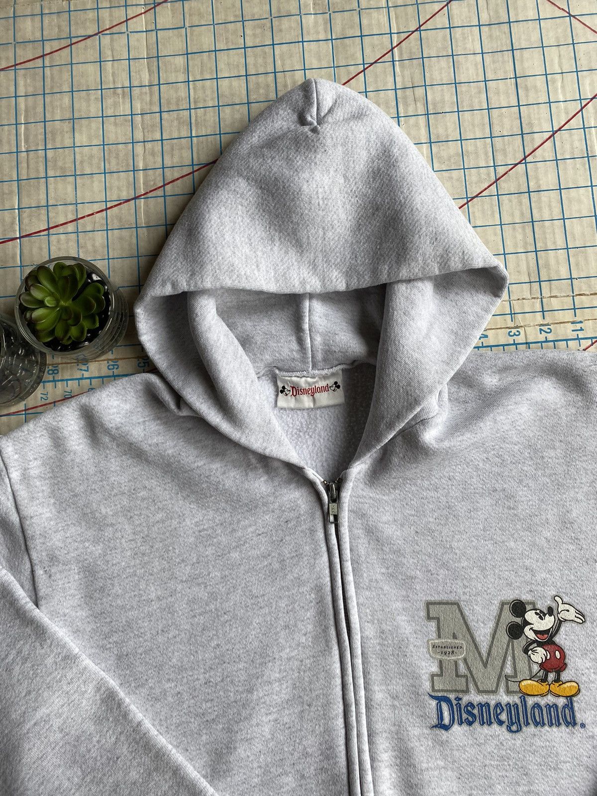 Disney × Mickey Mouse × Vintage Vintage Mickey Mouse Disneyland Full Zip Hoodie Grey Medium Size US M / EU 48-50 / 2 - 4 Thumbnail