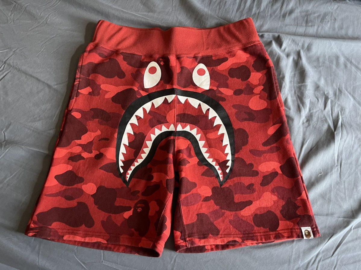 COLOR CAMO SHARK SWEAT SHORTS Bottoms