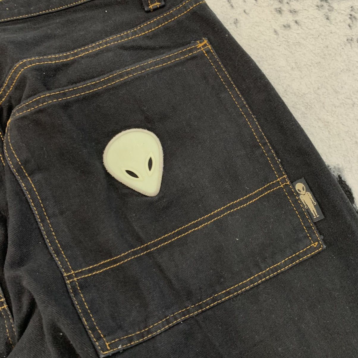 Alien Workshop Vtg Rare Alien Workshop Pants Jeans Y2K Glow In The Dark Size US 36 / EU 52 - 4 Thumbnail