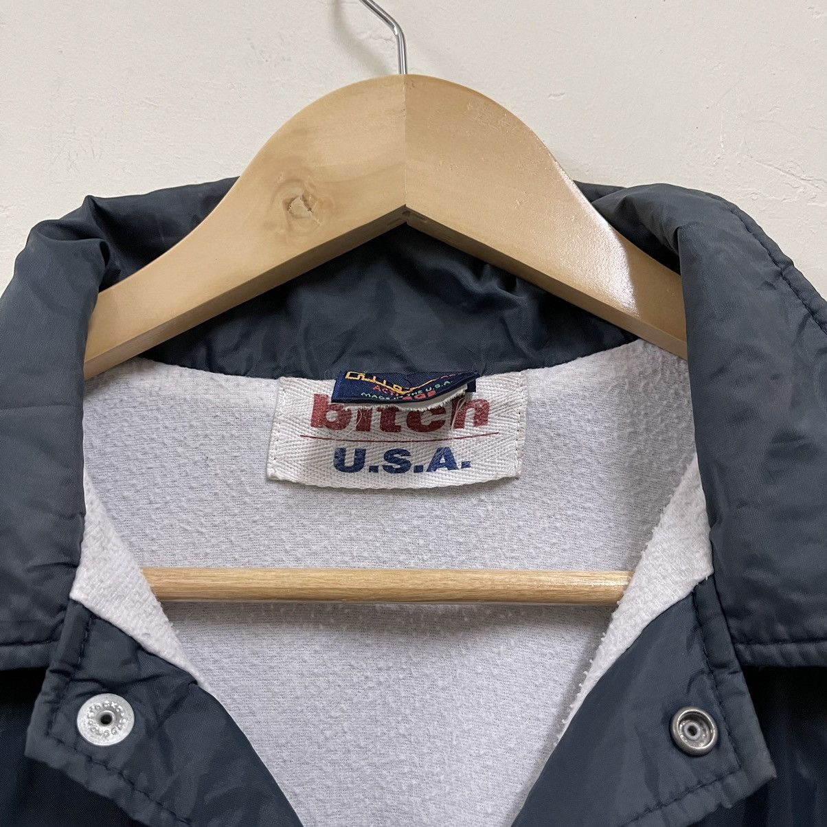Vintage Vintage 90s BITCH Skateboard Windbreaker Coach Jacket Size US XL / EU 56 / 4 - 3 Thumbnail