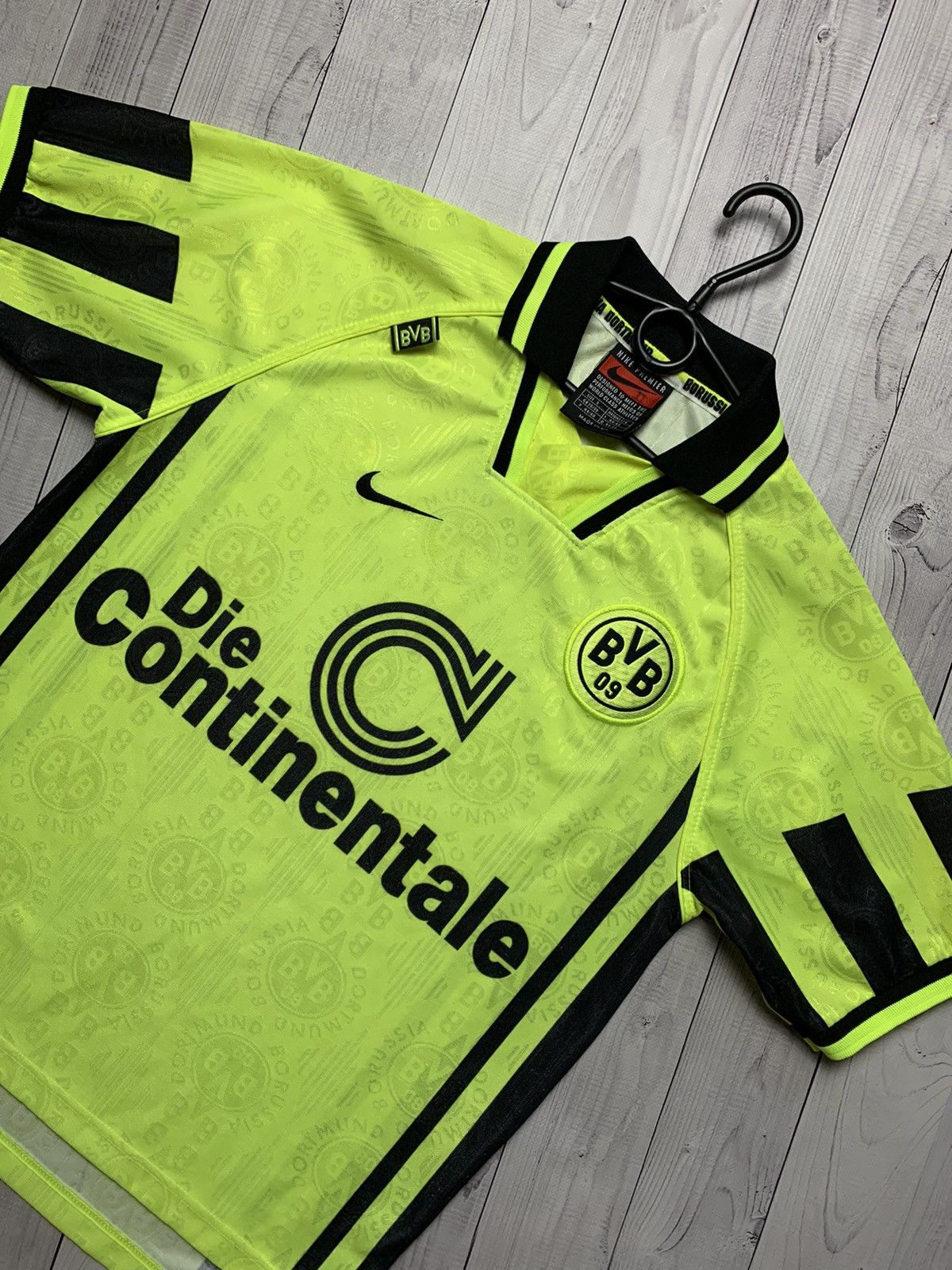 Nike × Vintage Vintage Nike Borussia Dortmund soccer jersey size S Size US S / EU 44-46 / 1 - 2 Thumbnail