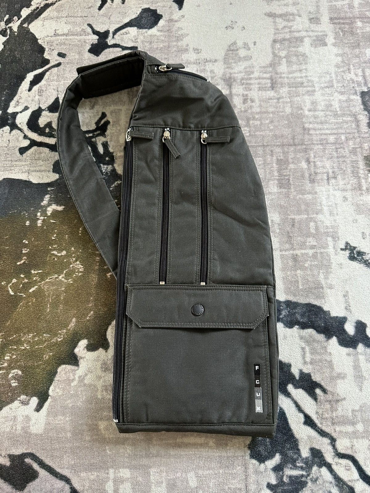 French Connection 2000s archive FCUK utility pro slim crossbody multi pocket Size ONE SIZE - 1 Thumbnail