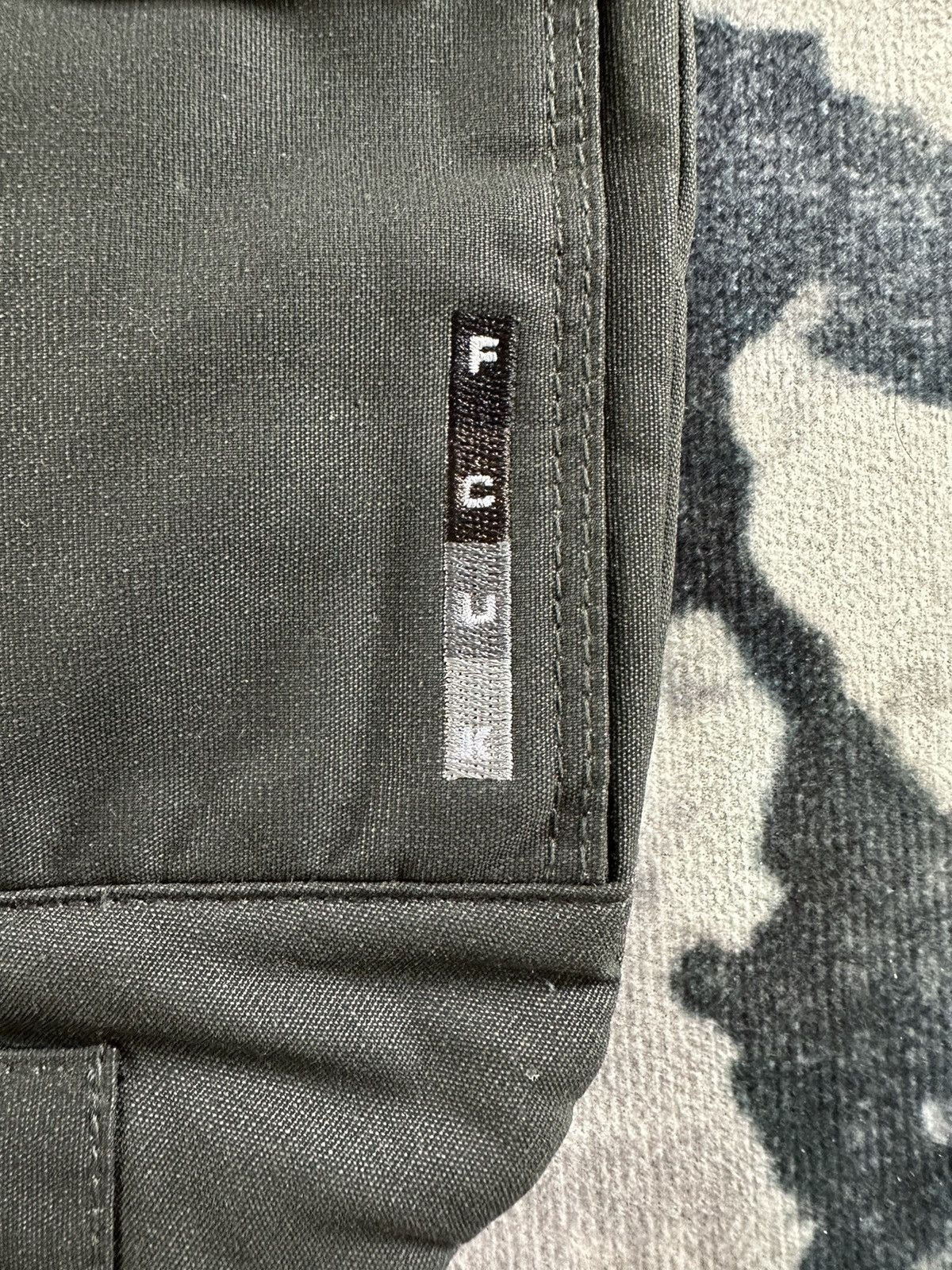 French Connection 2000s archive FCUK utility pro slim crossbody multi pocket Size ONE SIZE - 4 Thumbnail