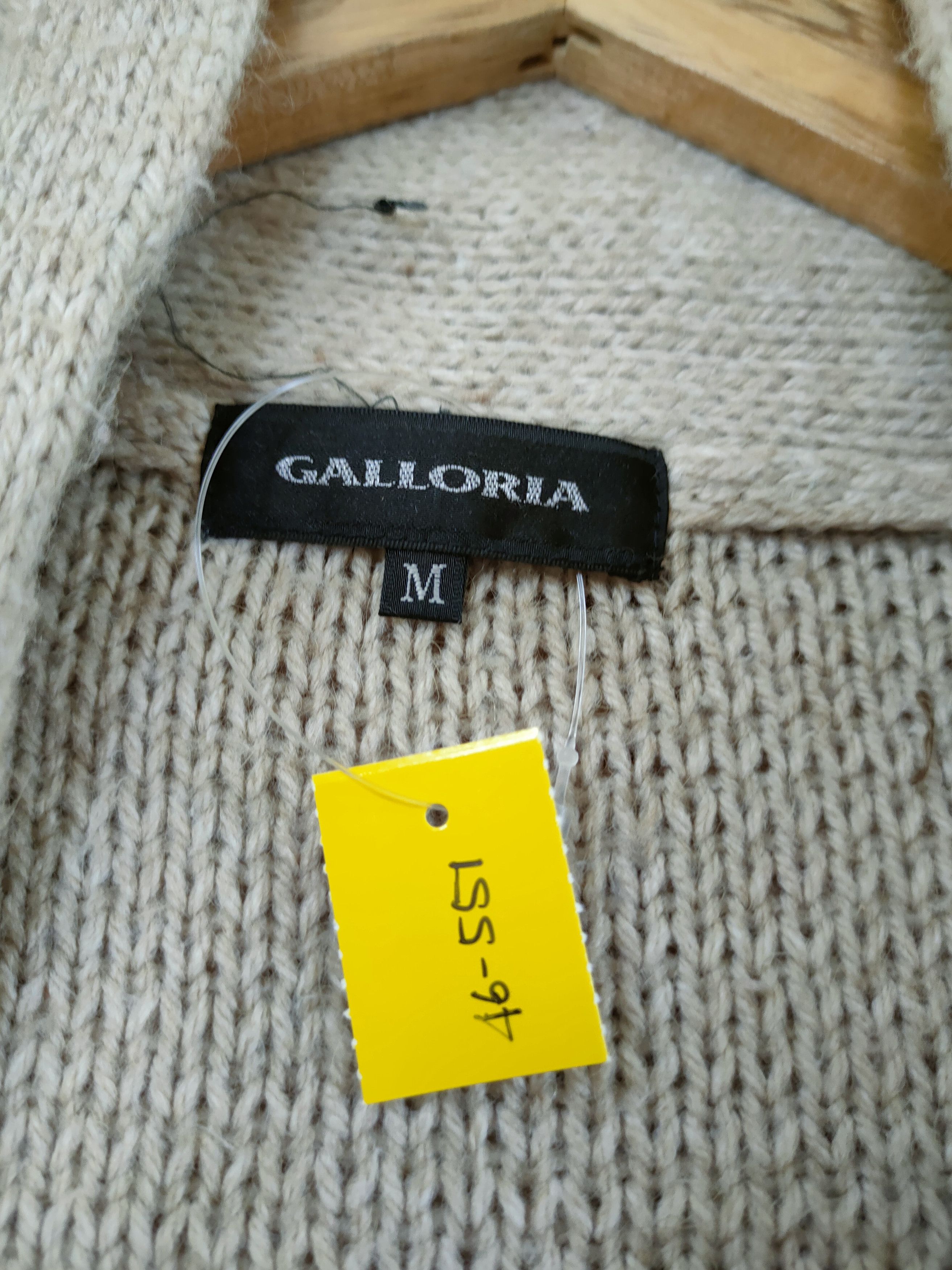 Aran Isles Knitwear D Galloria Japan aran isle cable knitwear cardigan #46-551 Size US M / EU 48-50 / 2 - 4 Thumbnail