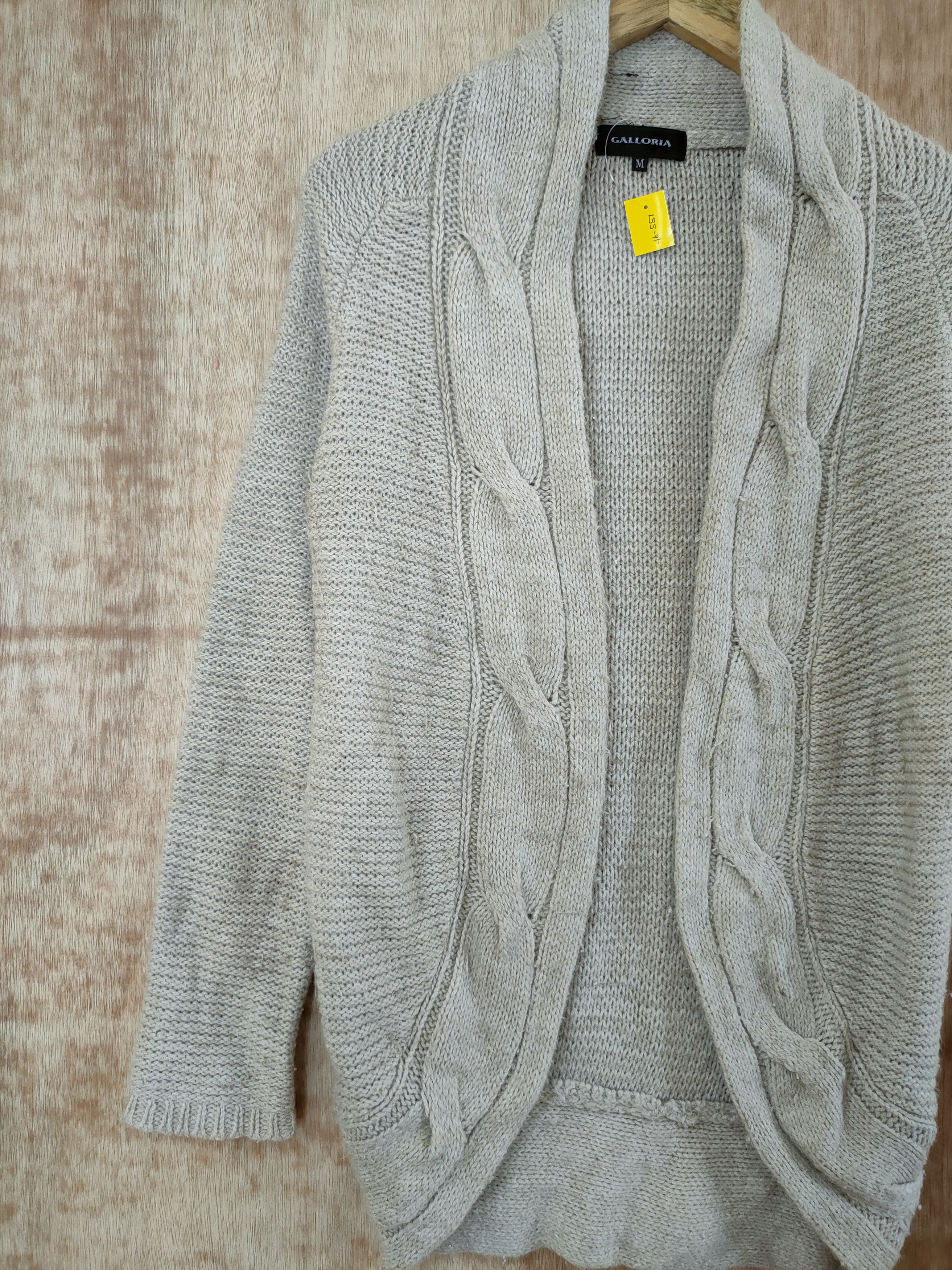 Aran Isles Knitwear D Galloria Japan aran isle cable knitwear cardigan #46-551 Size US M / EU 48-50 / 2 - 2 Thumbnail