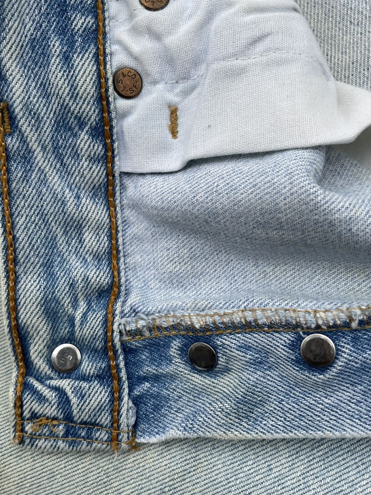 Levi's × Vintage Vintage Levi’s 501 2000 Usa Aging Custom Distressed Size US 32 / EU 48 - 15 Thumbnail