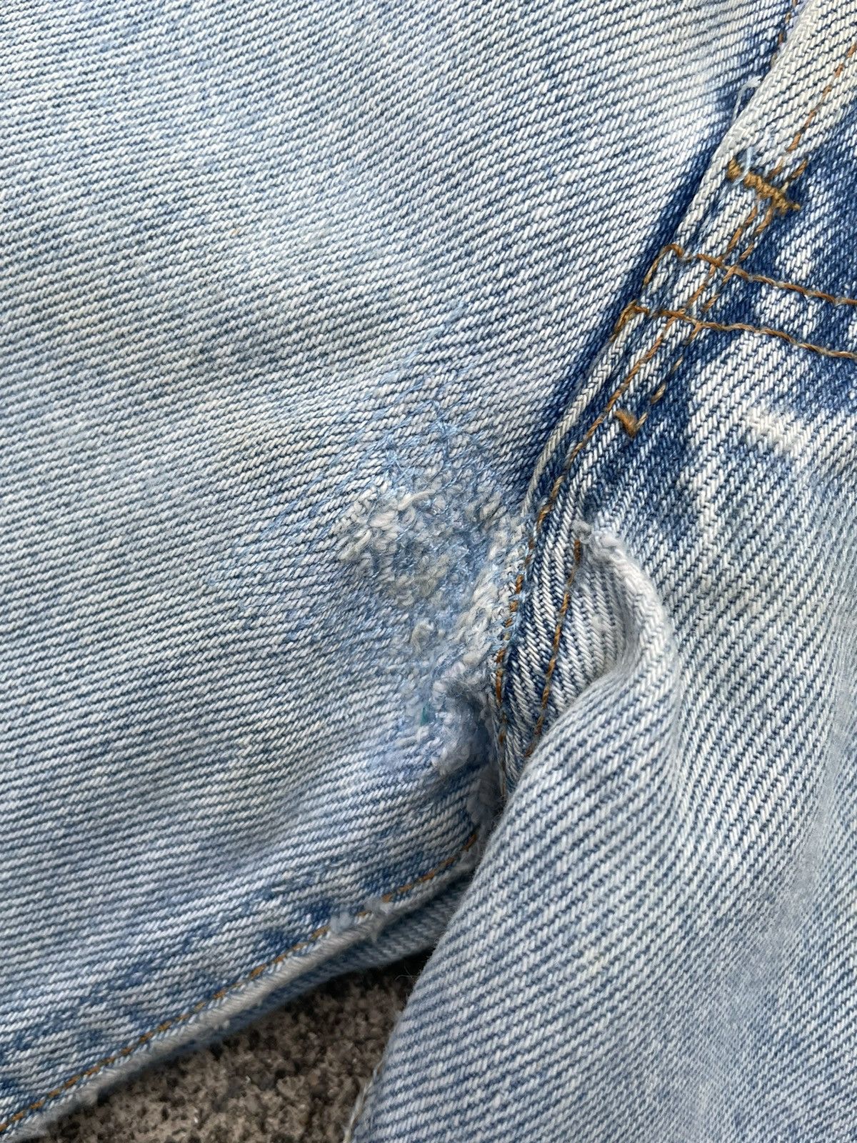 Levi's × Vintage Vintage Levi’s 501 2000 Usa Aging Custom Distressed Size US 32 / EU 48 - 19 Thumbnail