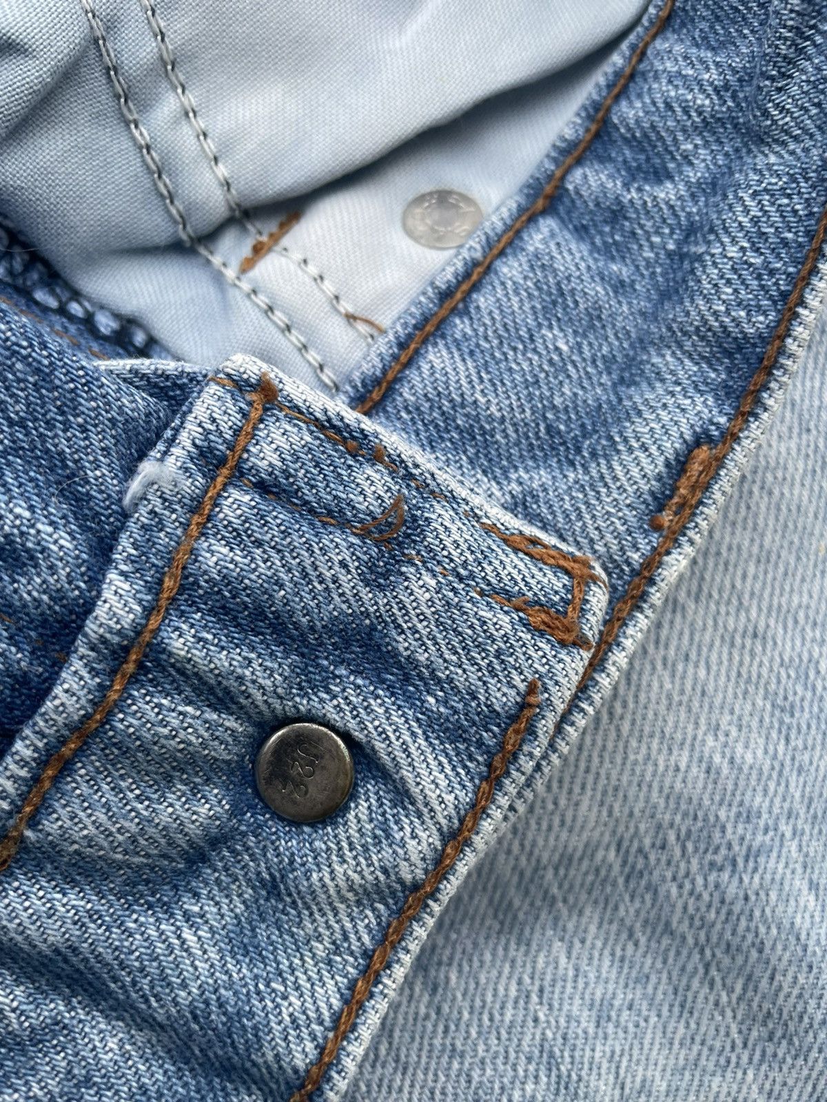 Levi's Vintage Levi’s 702 E 1987 Aging Faded Distressed Size US 28 / EU 44 - 14 Thumbnail