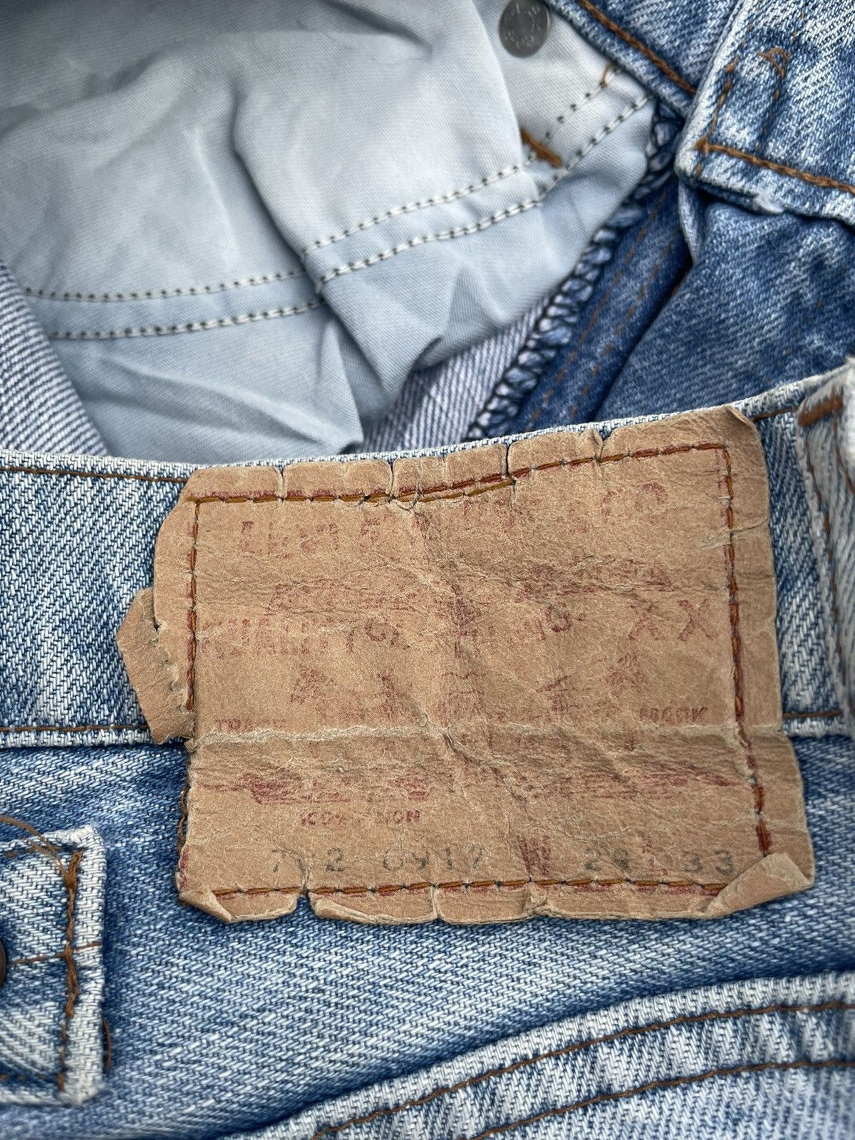 Levi's Vintage Levi’s 702 E 1987 Aging Faded Distressed Size US 28 / EU 44 - 9 Thumbnail