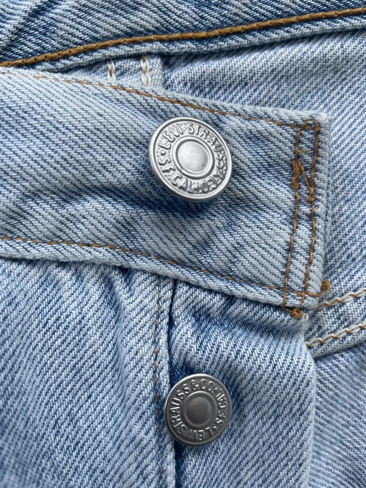 Levi's Vintage Levis 501 1996 USA Aging Faded Wash Distressed Size US 33 - 16 Thumbnail