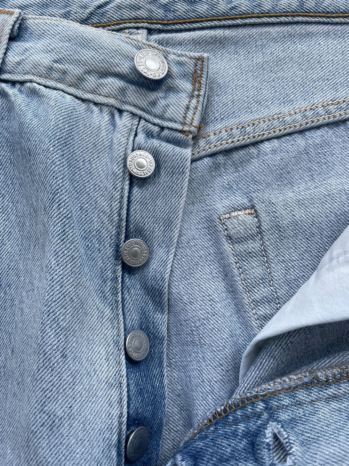 Levi's Vintage Levis 501 1996 USA Aging Faded Wash Distressed Size US 33 - 17 Thumbnail