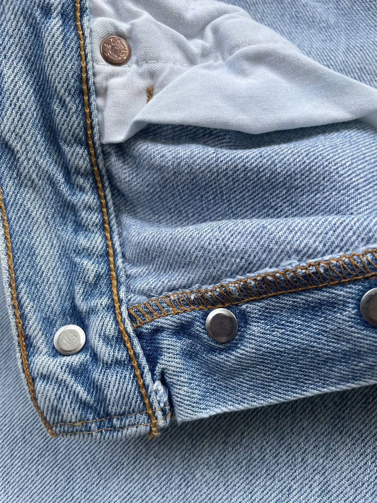 Levi's Vintage Levis 501 1996 USA Aging Faded Wash Distressed Size US 33 - 14 Thumbnail