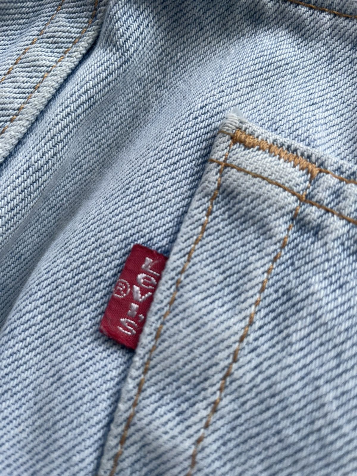 Levi's Vintage Levis 501 1996 USA Aging Faded Wash Distressed Size US 33 - 10 Thumbnail