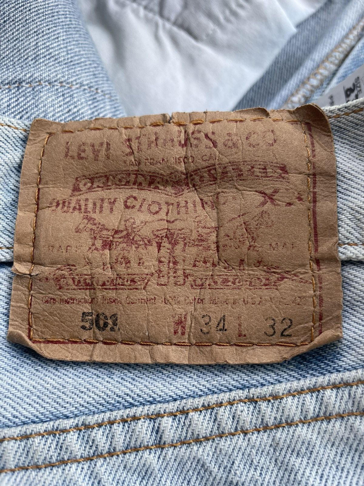 Levi's Vintage Levis 501 1996 USA Aging Faded Wash Distressed Size US 33 - 9 Thumbnail