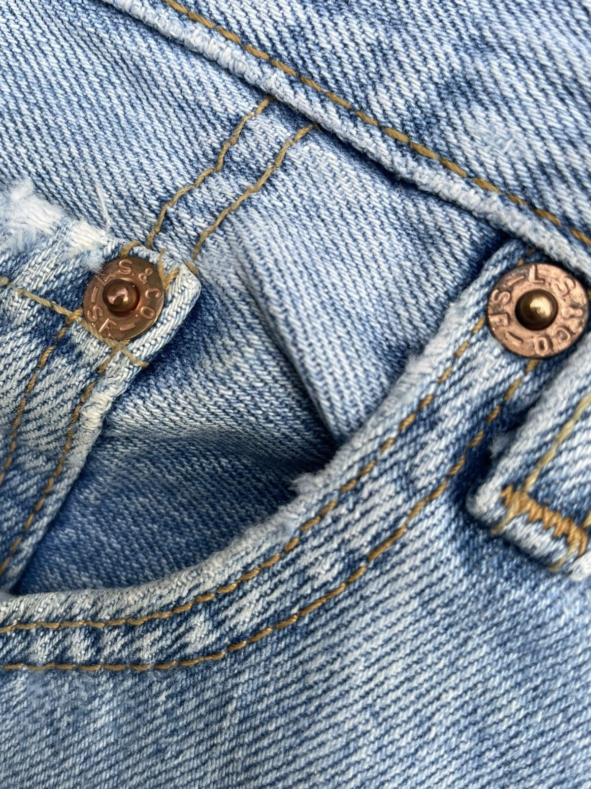 Levi's Vintage 2004 Levis 501 e Columbia Faded Light Wash Denim Size US 38 / EU 54 - 19 Thumbnail