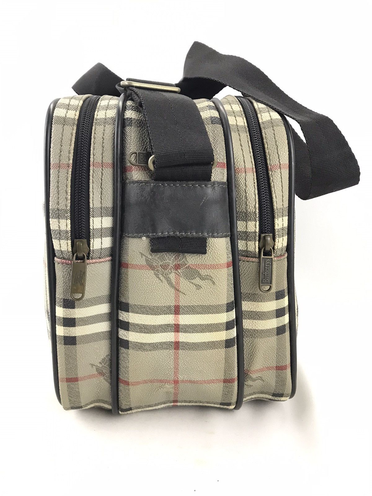 Burberry 🔥Vintage Burberrys Travel Bag mesengger Bag Size ONE SIZE - 8 Thumbnail