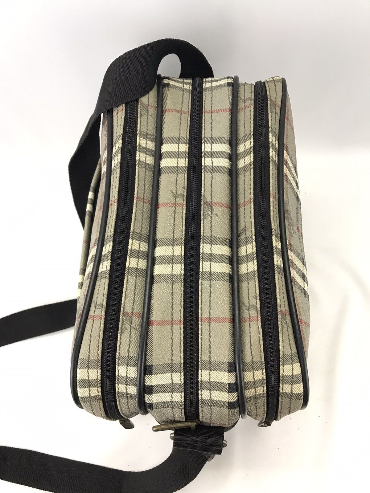 Burberry 🔥Vintage Burberrys Travel Bag mesengger Bag Size ONE SIZE - 9 Thumbnail