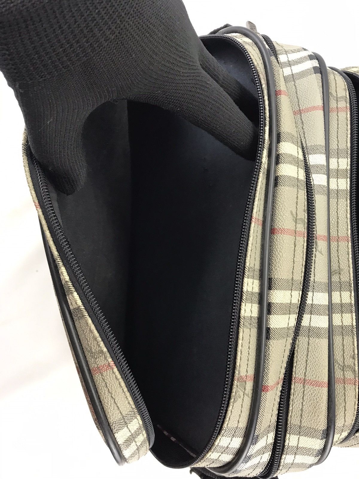 Burberry 🔥Vintage Burberrys Travel Bag mesengger Bag Size ONE SIZE - 22 Thumbnail