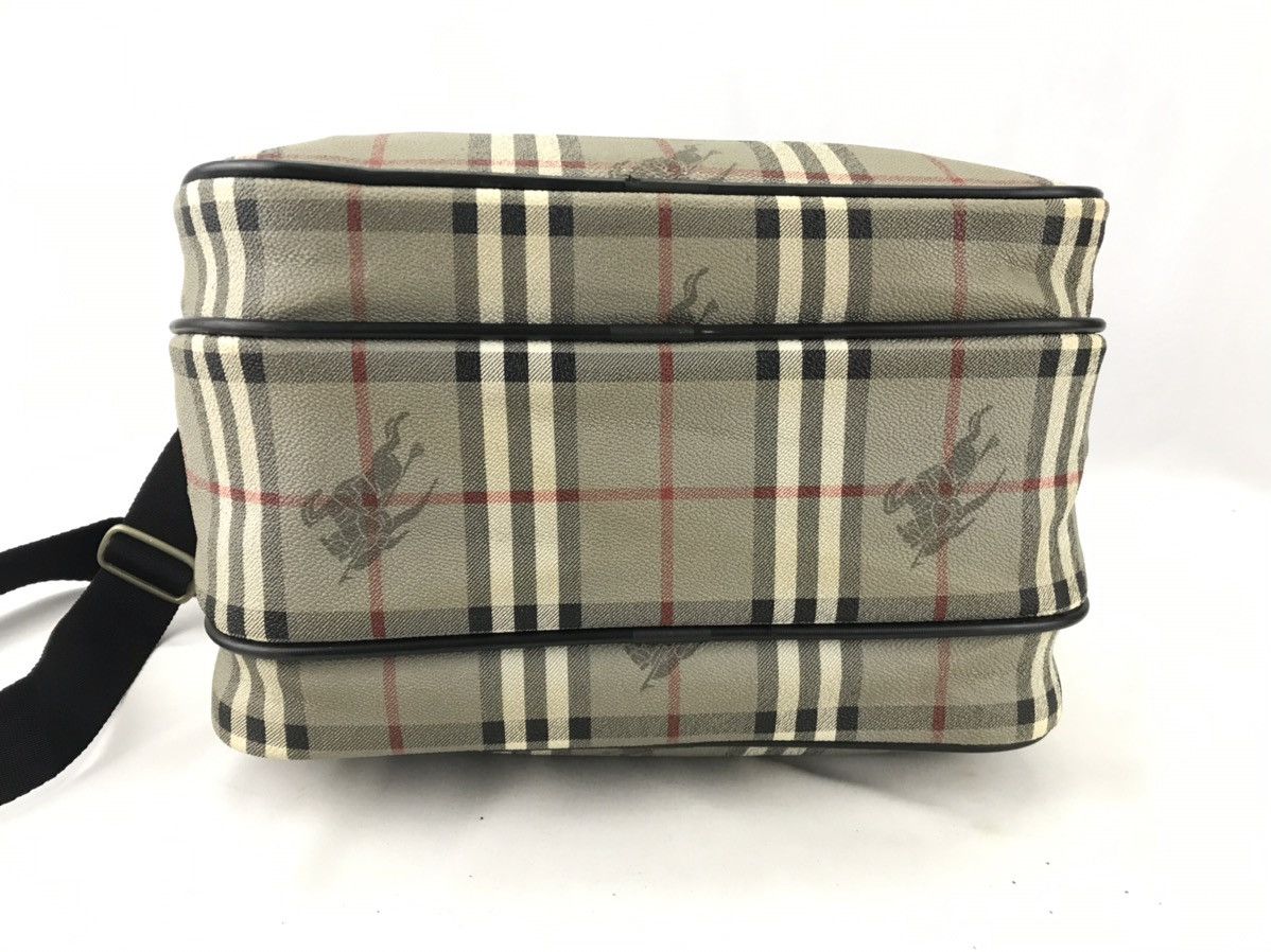 Burberry 🔥Vintage Burberrys Travel Bag mesengger Bag Size ONE SIZE - 11 Thumbnail