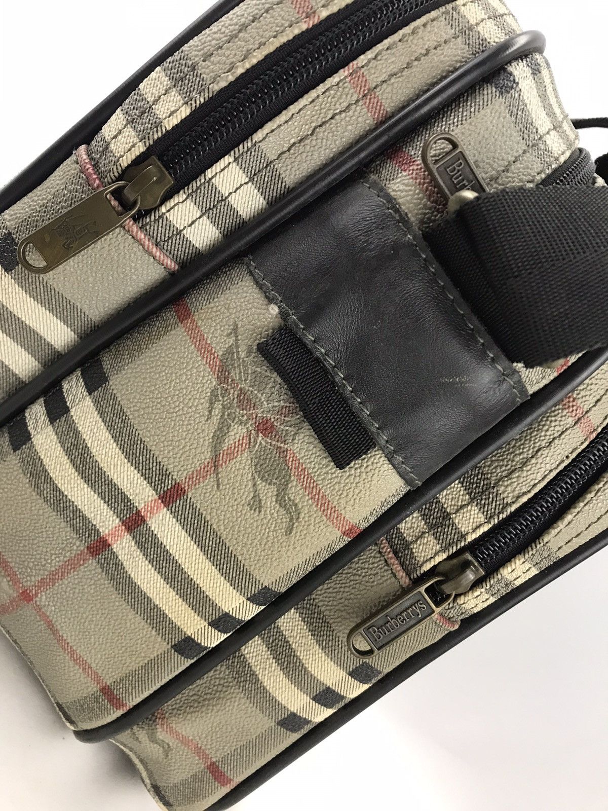 Burberry 🔥Vintage Burberrys Travel Bag mesengger Bag Size ONE SIZE - 10 Thumbnail