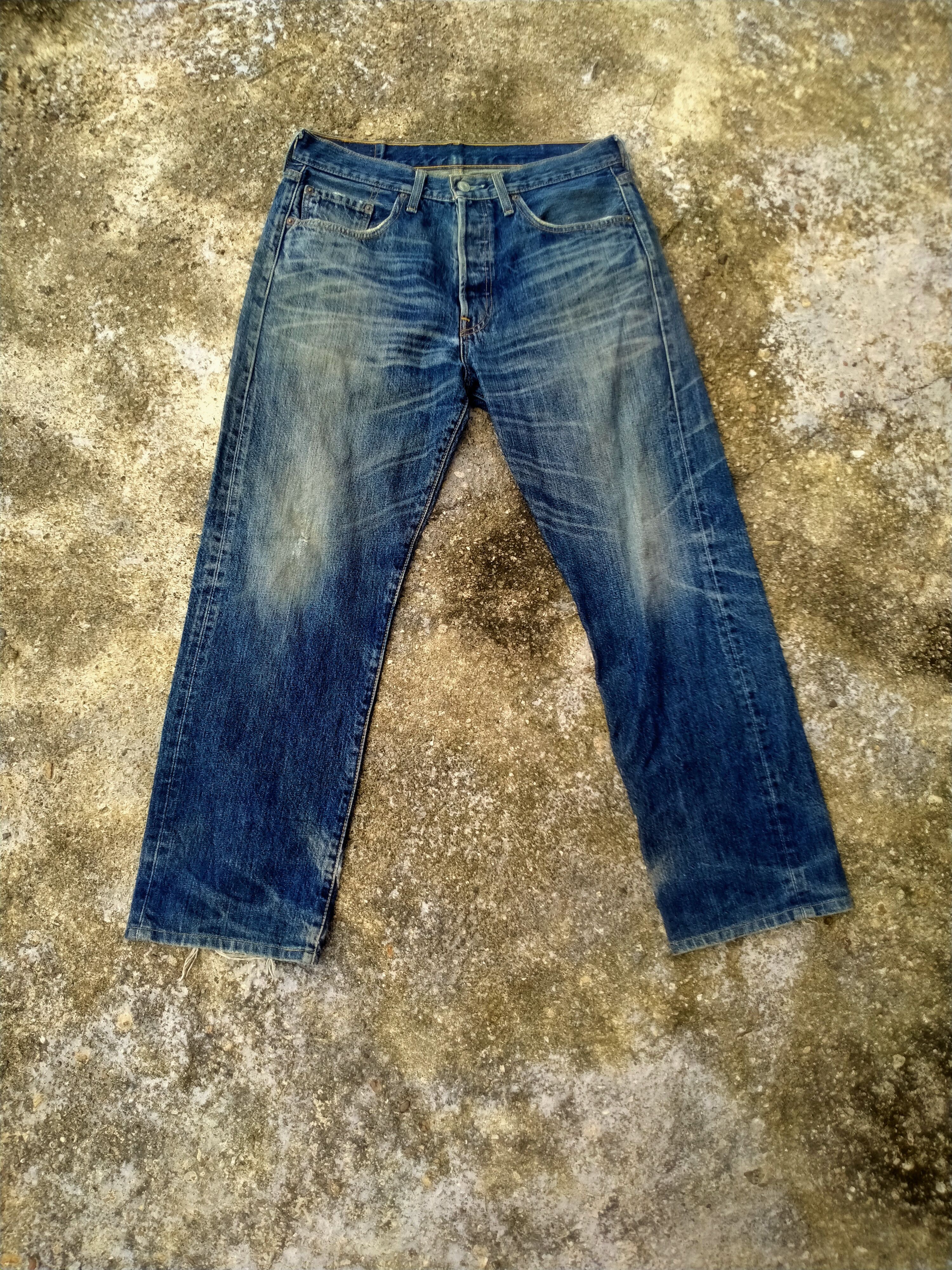 Levi's DISTRESSED LEVIS 501 BUTTON 359 DENIM Size US 33 - 1 Thumbnail