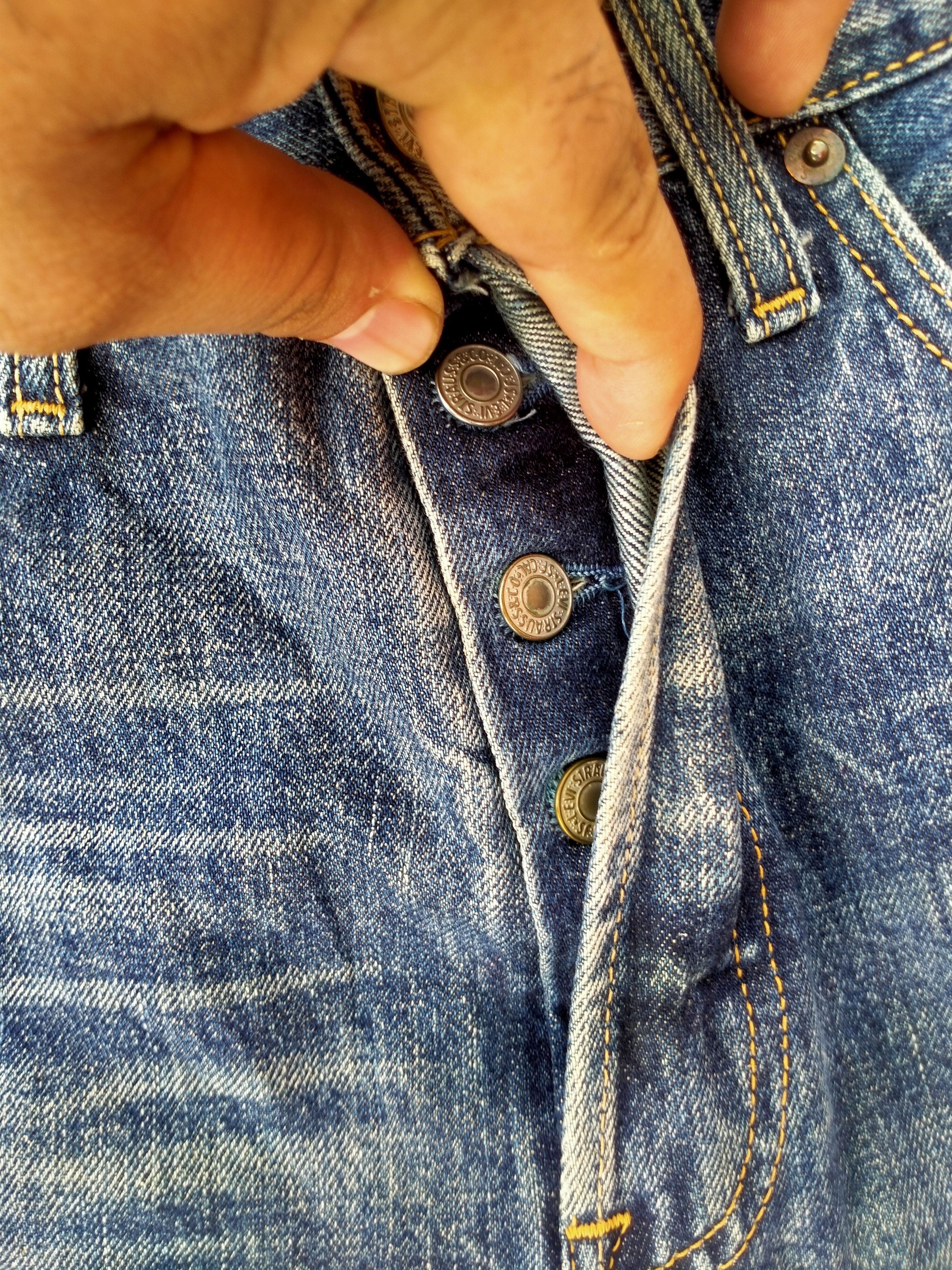 Levi's DISTRESSED LEVIS 501 BUTTON 359 DENIM Size US 33 - 4 Thumbnail
