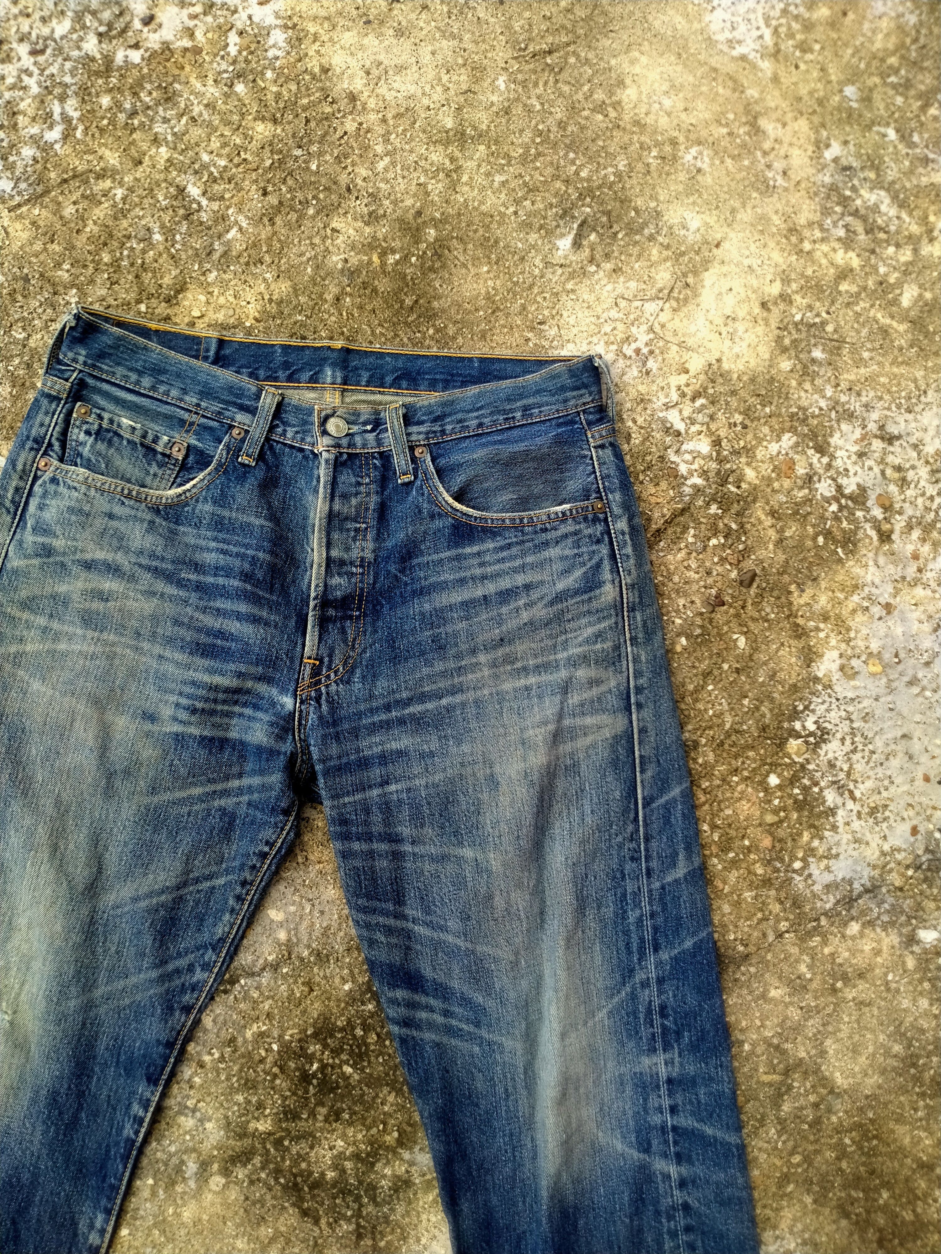 Levi's DISTRESSED LEVIS 501 BUTTON 359 DENIM Size US 33 - 2 Thumbnail
