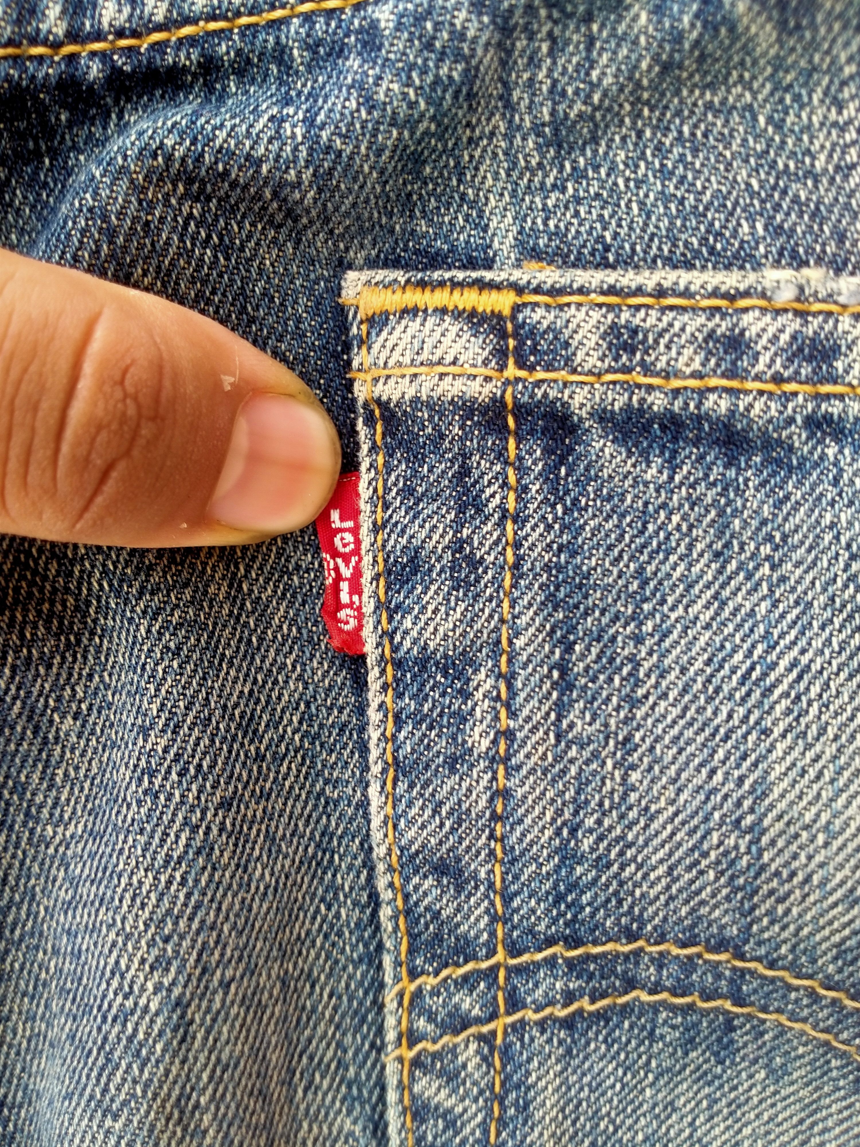 Levi's DISTRESSED LEVIS 501 BUTTON 359 DENIM Size US 33 - 7 Thumbnail