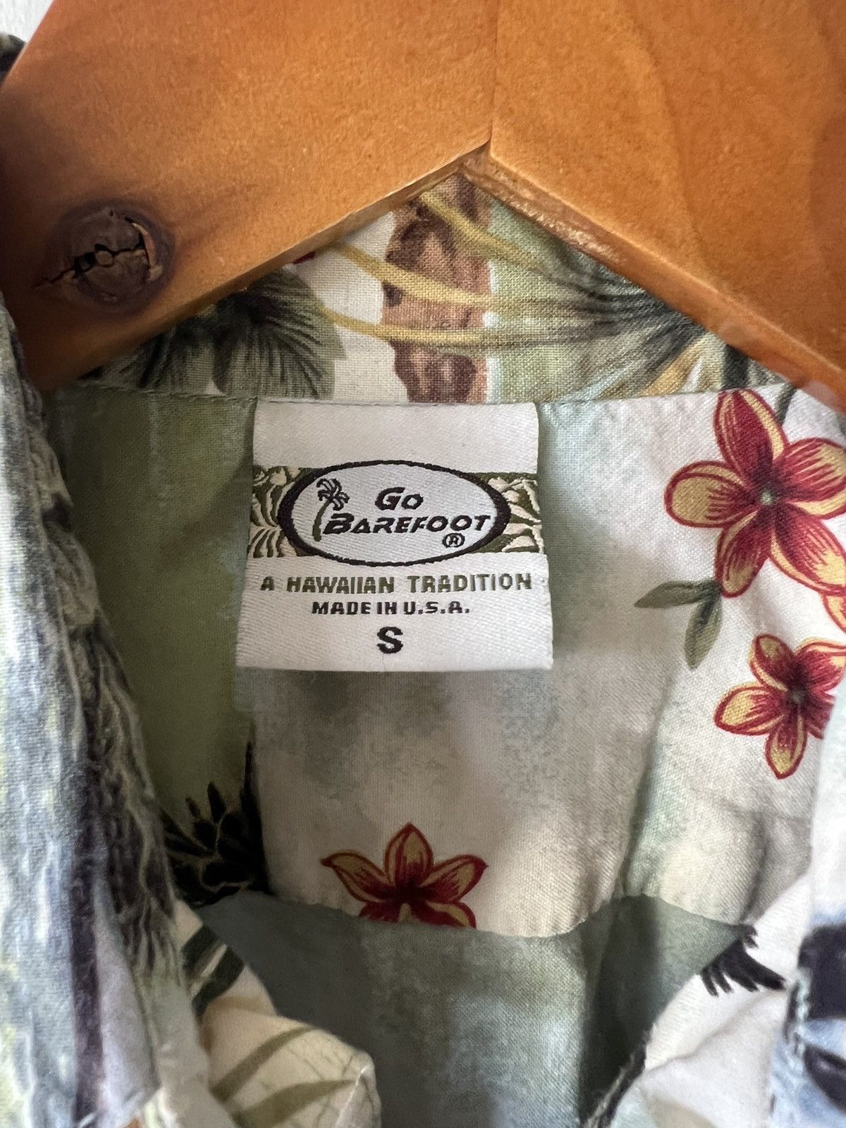 Vintage Vintage barefoot Hawaiian button up shirt Size US S / EU 44-46 / 1 - 3 Thumbnail