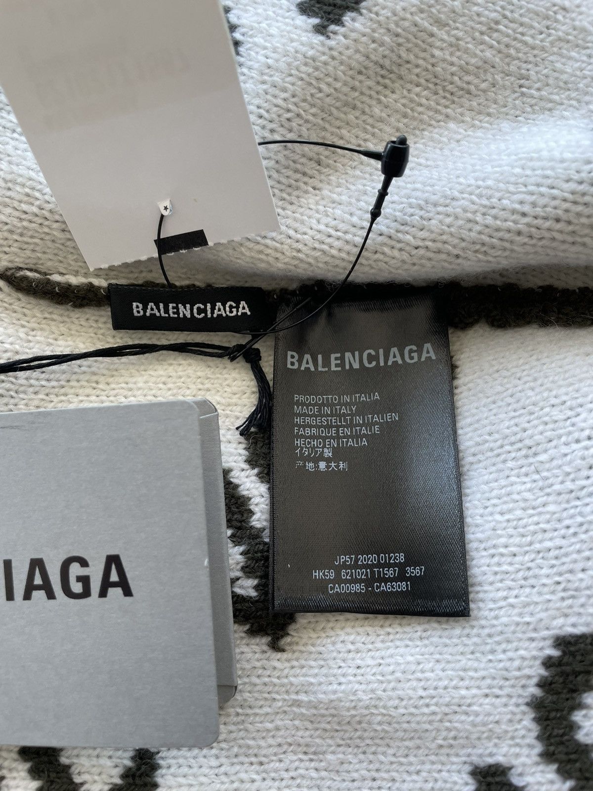 Balenciaga Rare Runway Brand New Limited Edition Balenciaga Logo Hat Size ONE SIZE - 4 Thumbnail