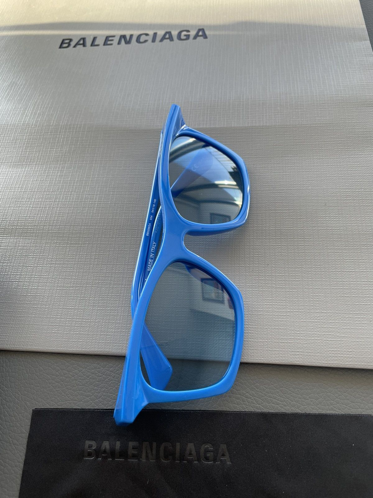 Balenciaga Runway Brand New Limited Edition Logo Minimalist Sunglasses Size ONE SIZE - 8 Thumbnail
