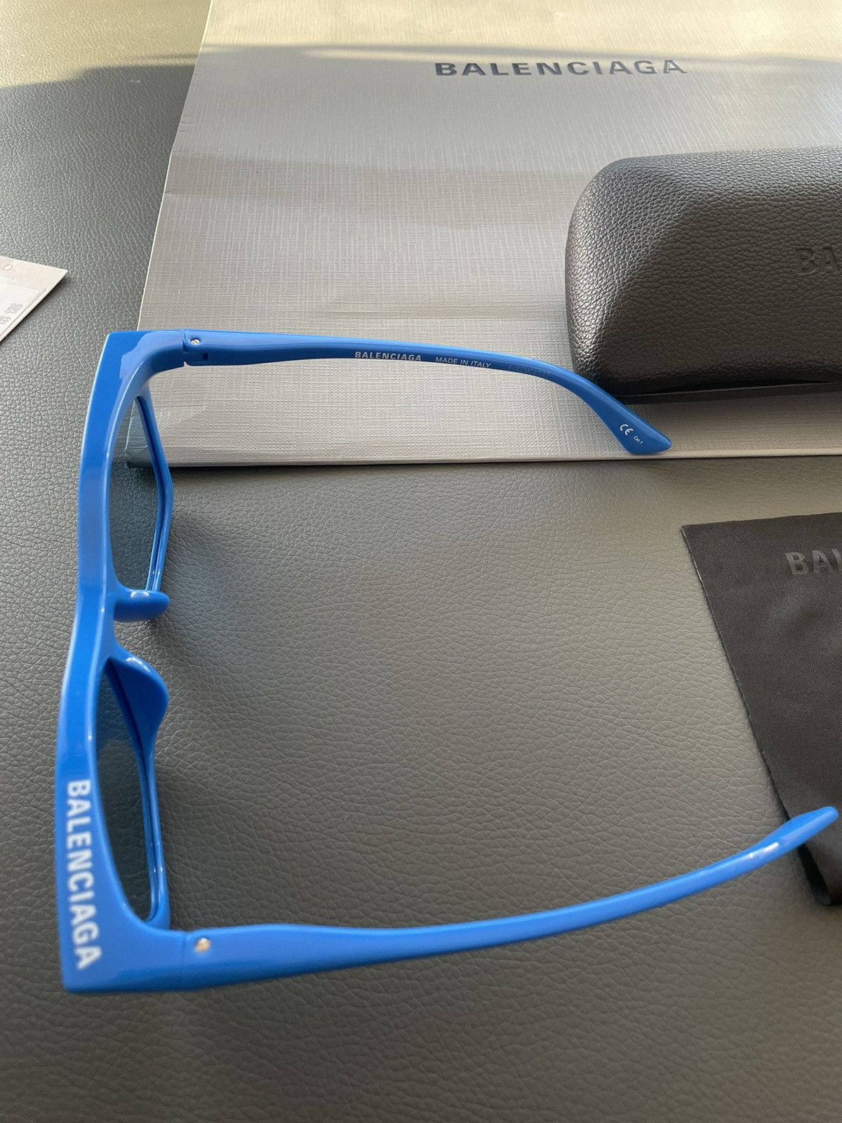 Balenciaga Runway Brand New Limited Edition Logo Minimalist Sunglasses Size ONE SIZE - 6 Thumbnail
