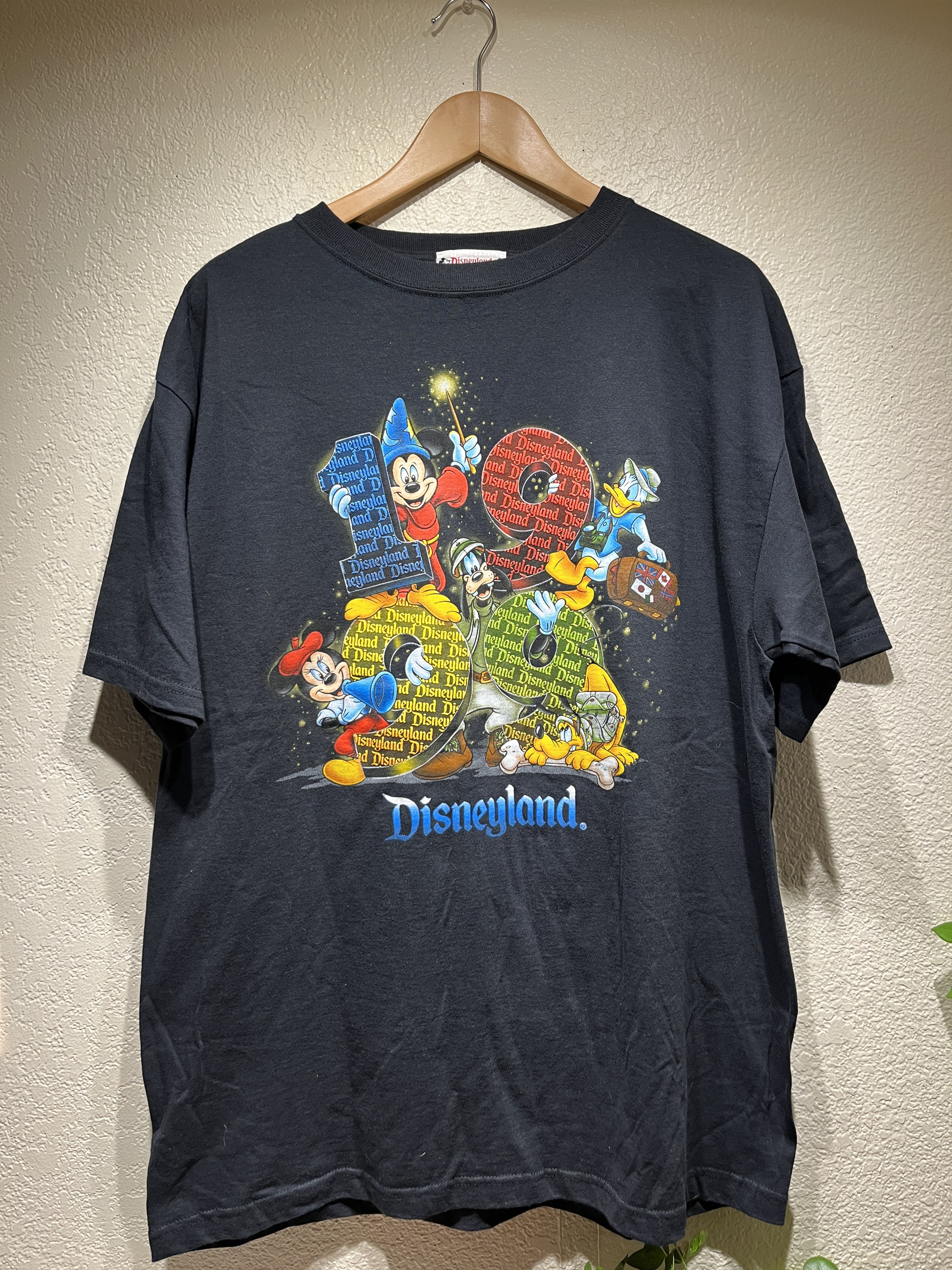 Disney × Vintage Vintage 1999 Disneyland Short Sleeve T-Shirt Size Large Size US L / EU 52-54 / 3 - 1 Thumbnail