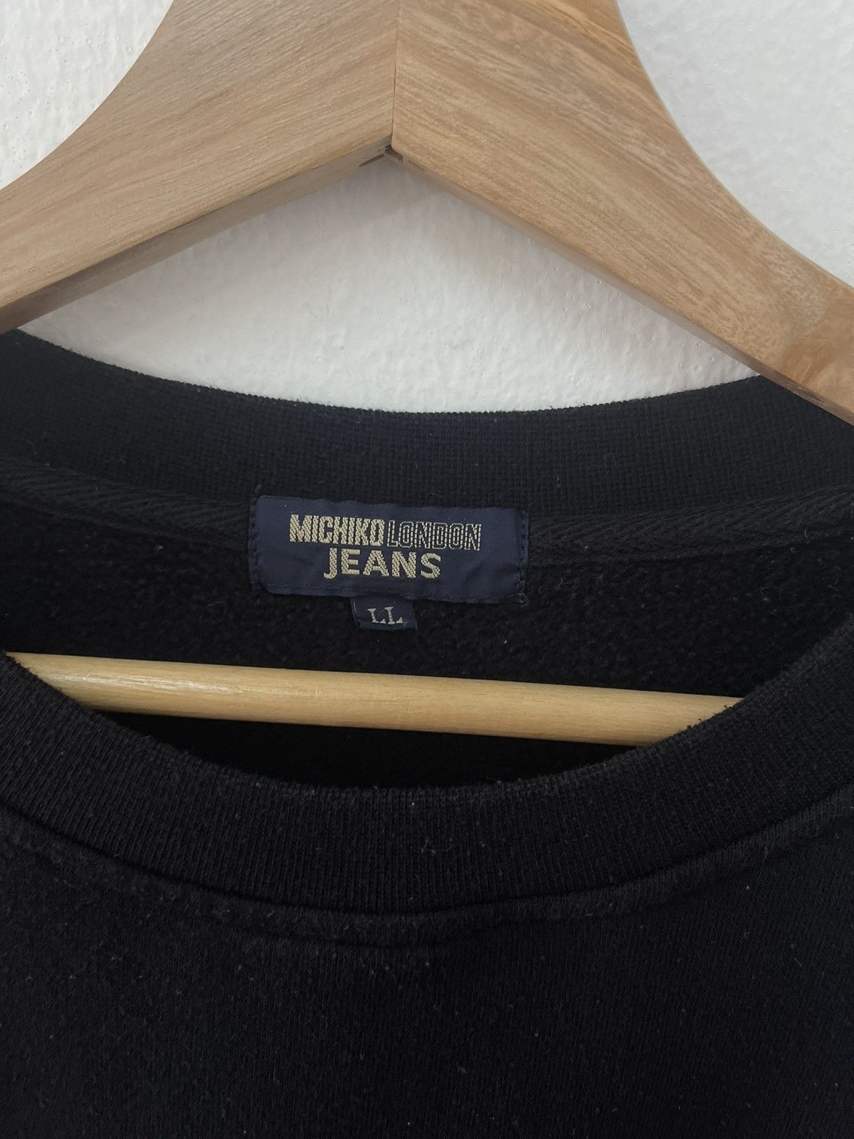 Michiko Koshino × Michiko Koshino London × Vintage Vtg Michiko London Spell Out Embroidery Crewneck Sweatshirt Size US M / EU 48-50 / 2 - 5 Thumbnail