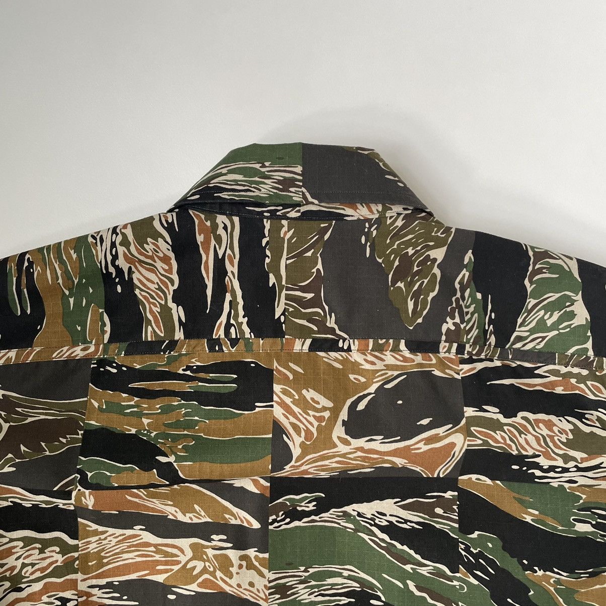 Dries Van Noten S/S 20 ‘Patchwork Tiger Camo’ Shirt Size US M / EU 48-50 / 2 - 10 Thumbnail