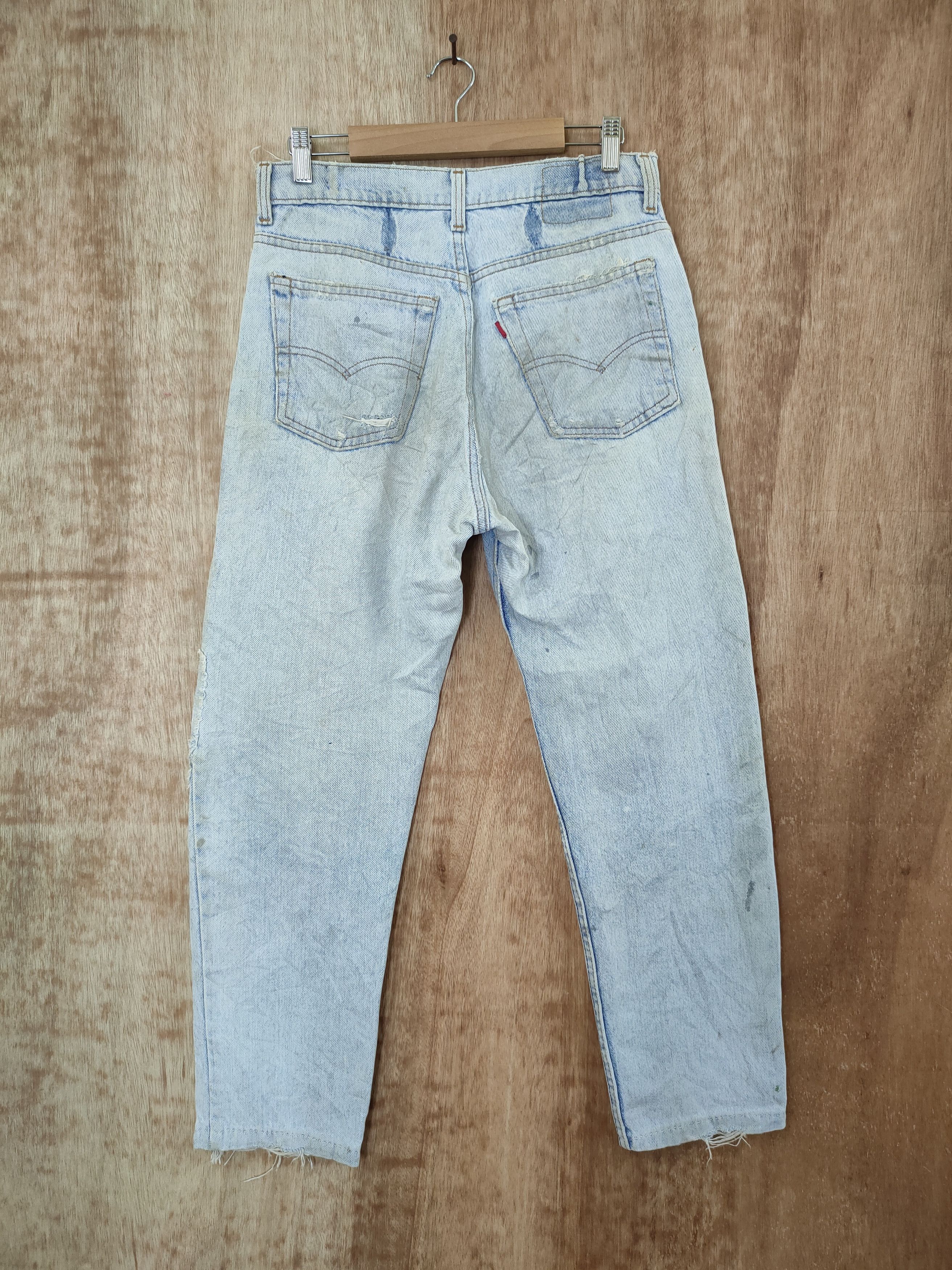 Levi's DL Levis vintage distressed thrashed denim jeans #46-394 Size US 31 - 8 Thumbnail