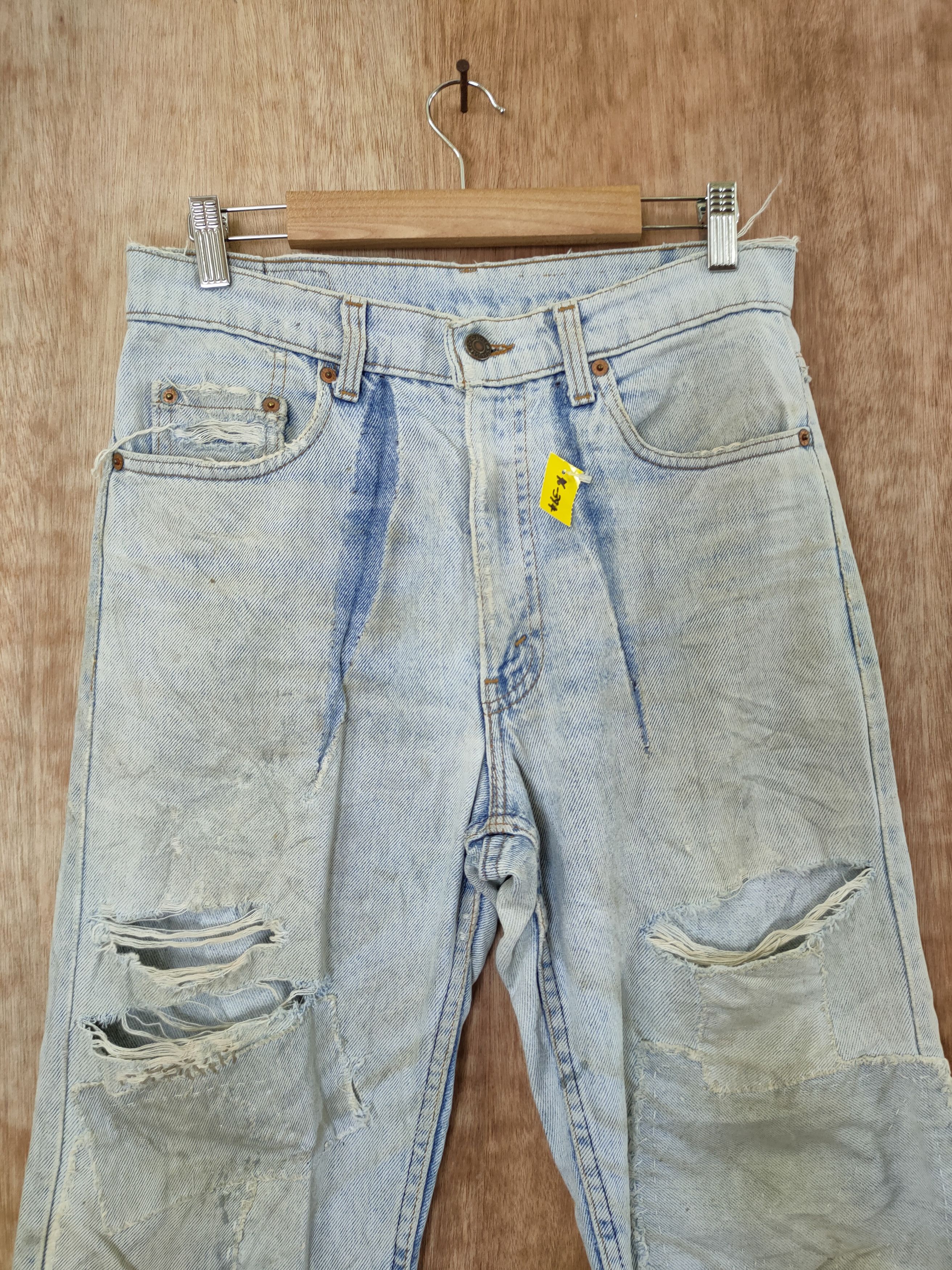 Levi's DL Levis vintage distressed thrashed denim jeans #46-394 Size US 31 - 3 Thumbnail