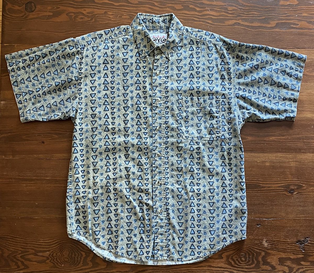 Vintage Vintage 80’s Red Eye Triangles All Over Faded Button Up Size US M / EU 48-50 / 2 - 2 Thumbnail
