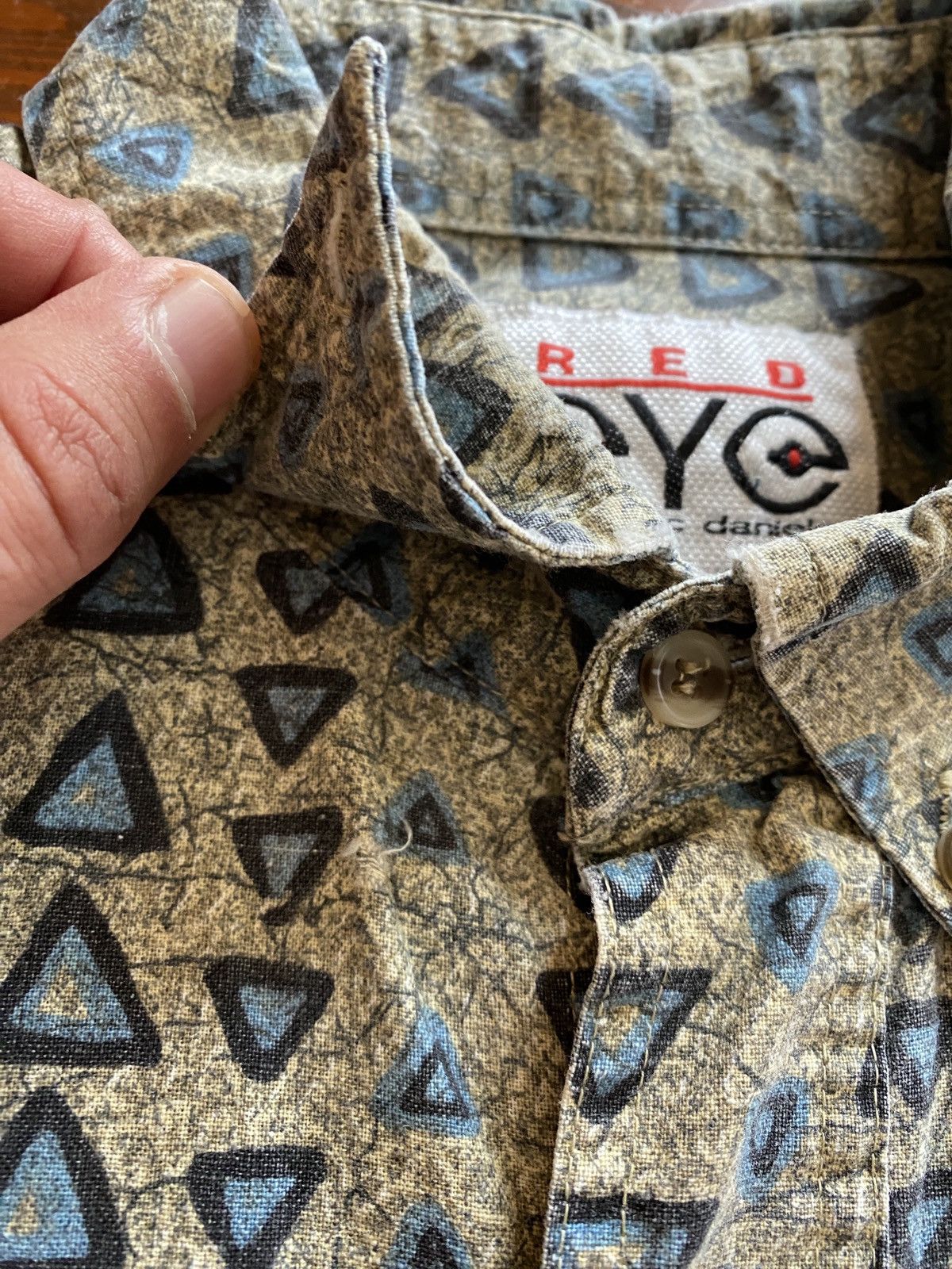 Vintage Vintage 80’s Red Eye Triangles All Over Faded Button Up Size US M / EU 48-50 / 2 - 6 Thumbnail