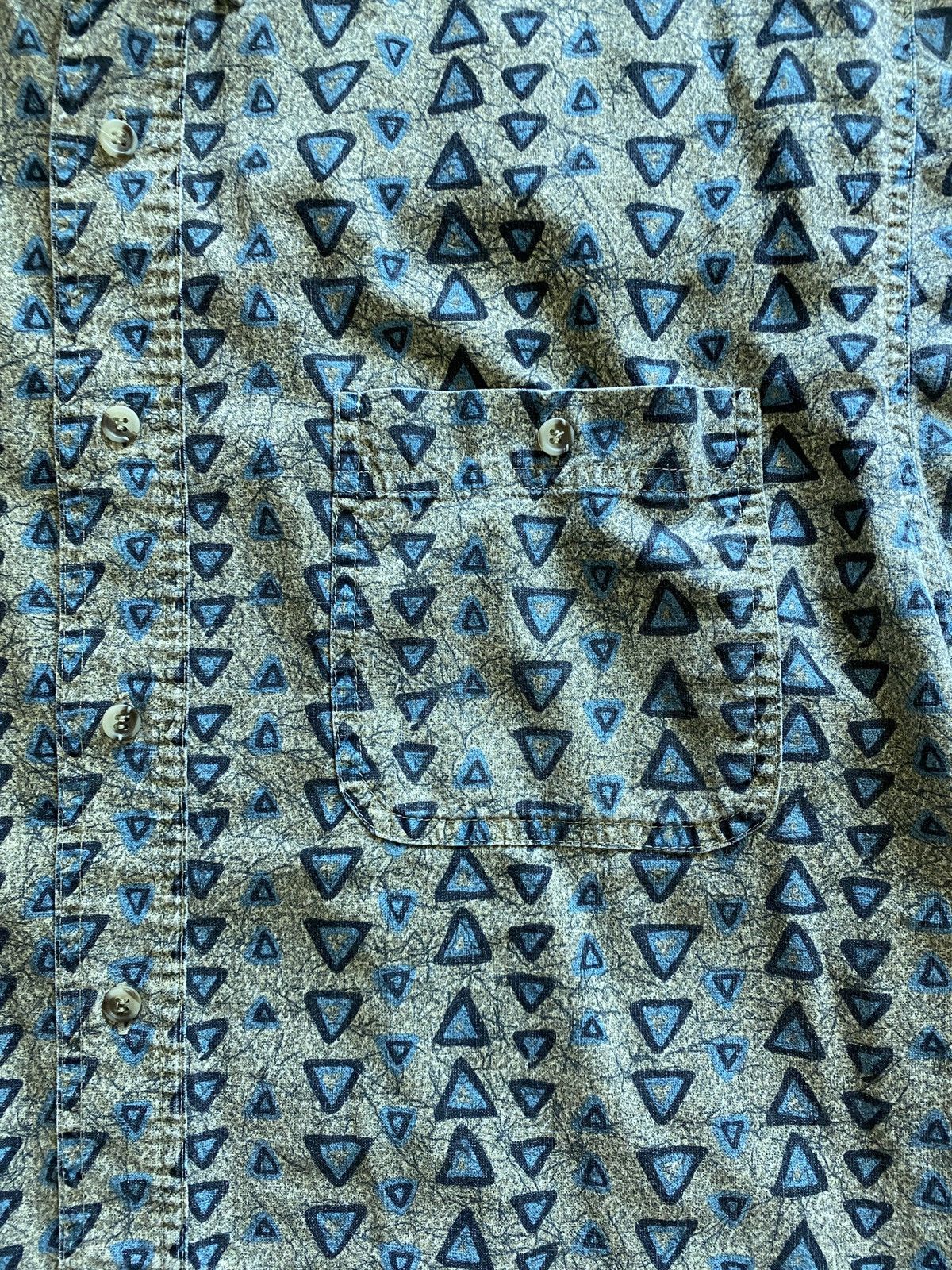 Vintage Vintage 80’s Red Eye Triangles All Over Faded Button Up Size US M / EU 48-50 / 2 - 4 Thumbnail