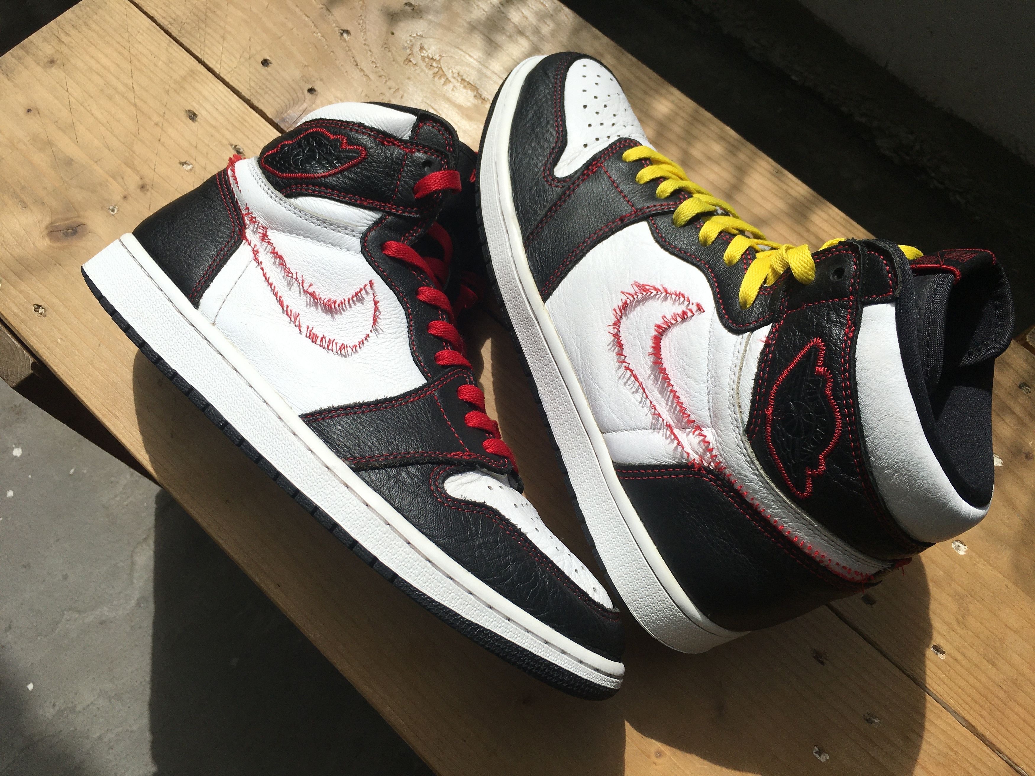 Jordan Brand × Nike 🔥 Nike Air Jordan 1 Retro High OG Defiant Size US 11 / EU 44 - 21 Thumbnail